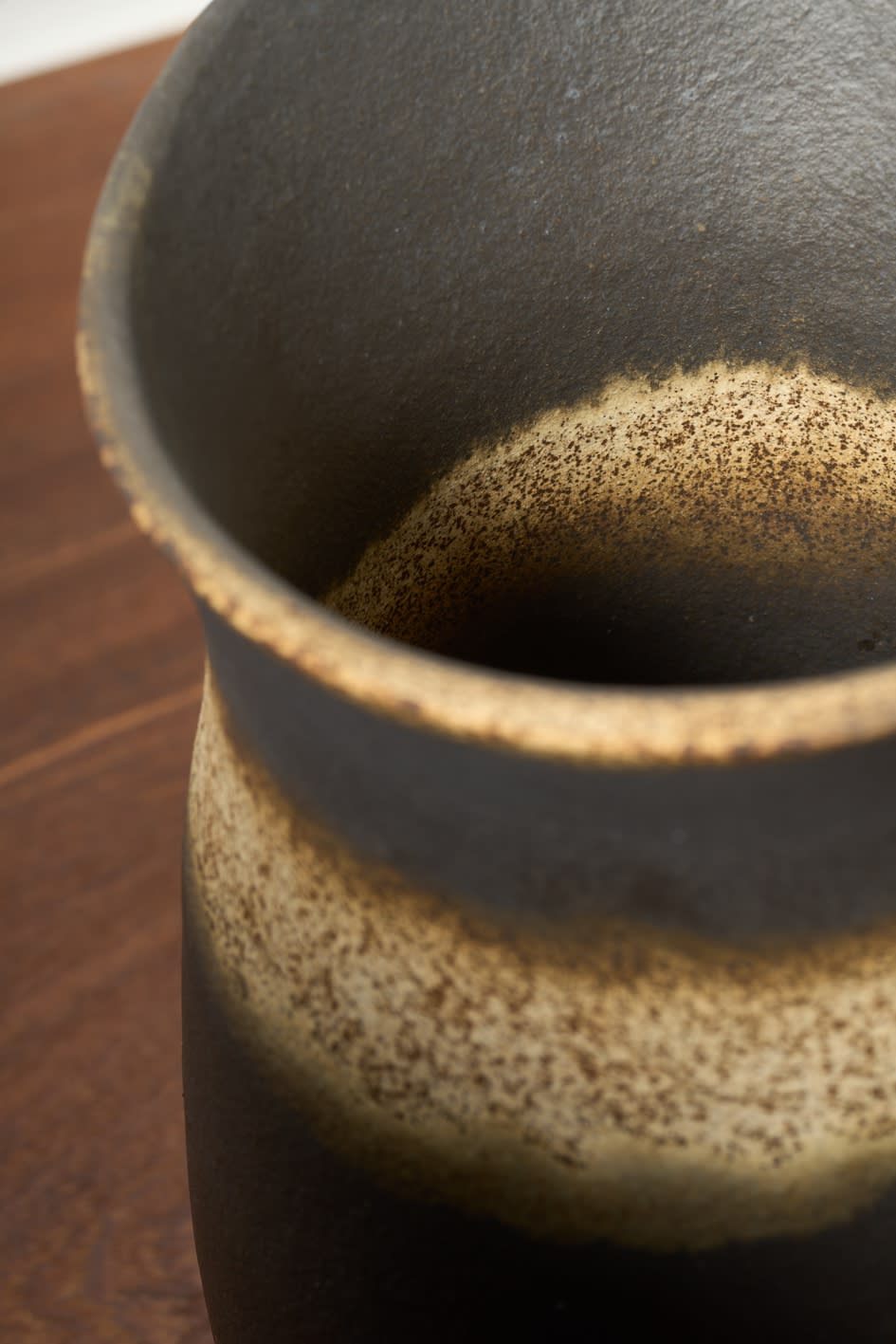 ジェニファー・リー： セラミックとドローイング