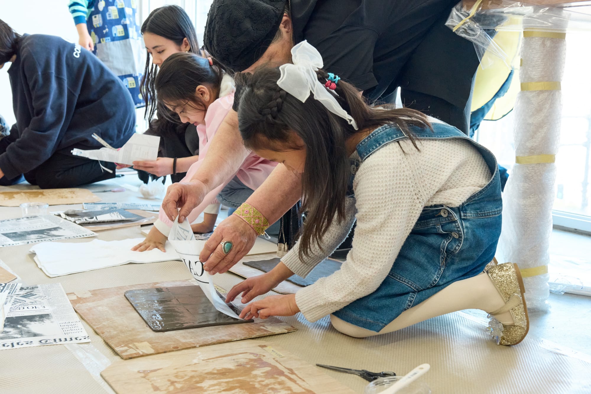 CAT (コラボレーティブ・アート・チーム)｜三島 喜美代