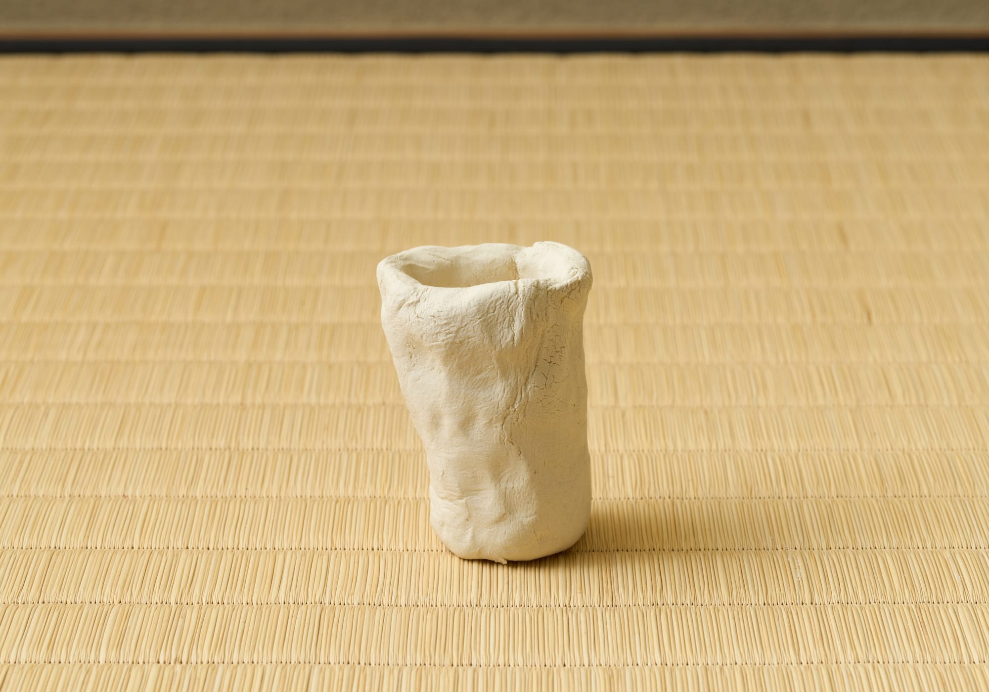 藤田マエリン裕月/ Maelyn Yzuki Fujita 2024, 印刷したセラミック/ Silkscreen on ceramic H8 × W5 × D5 cm