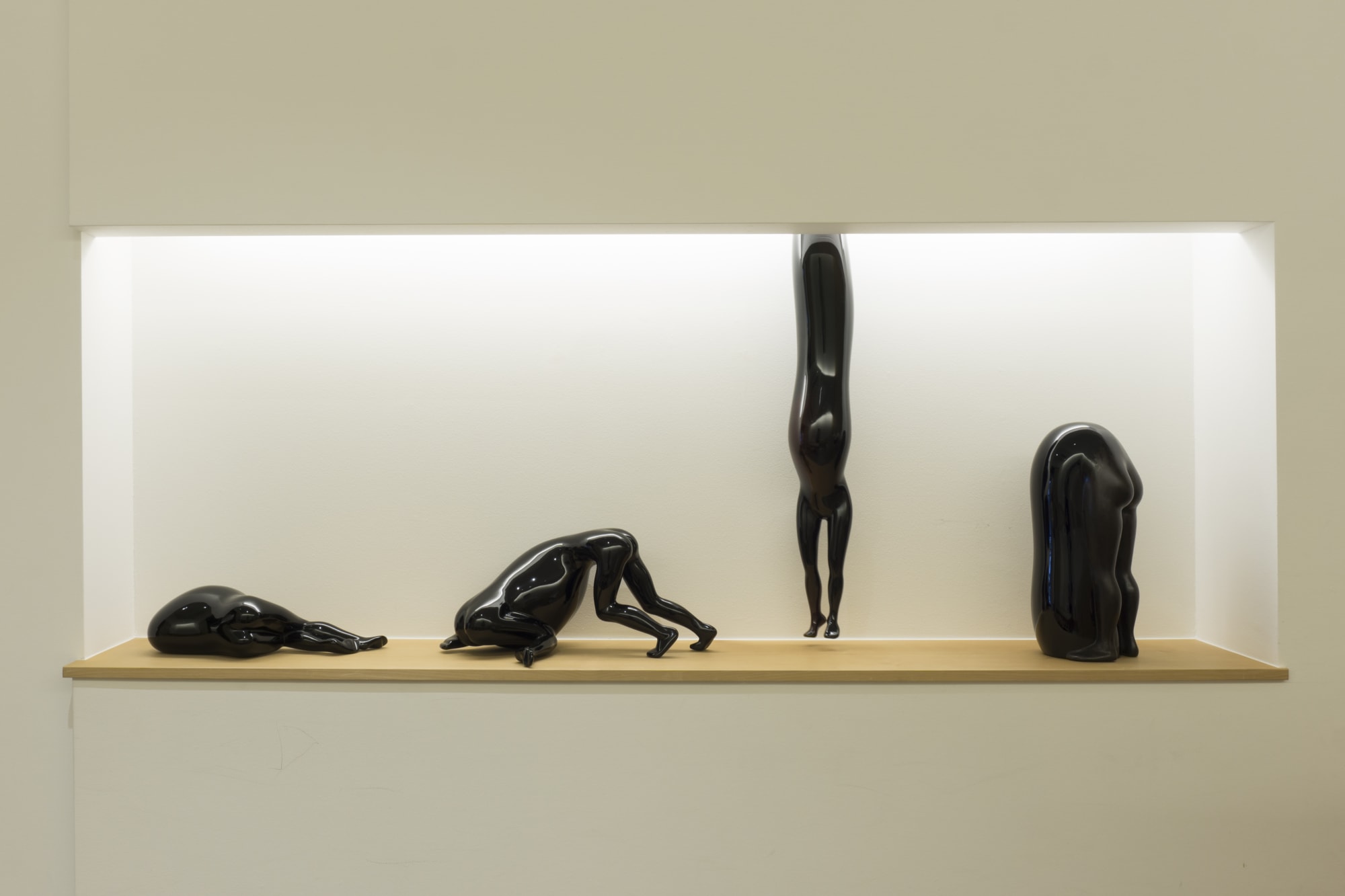 青木千絵：孤独の身体