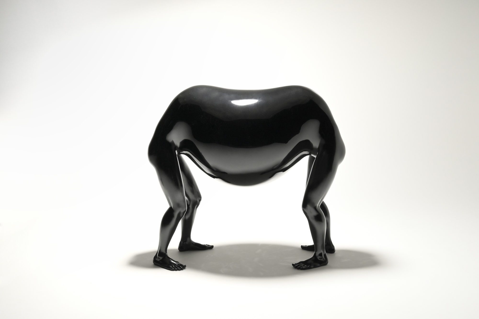 青木 千絵：沈静なる⾝体