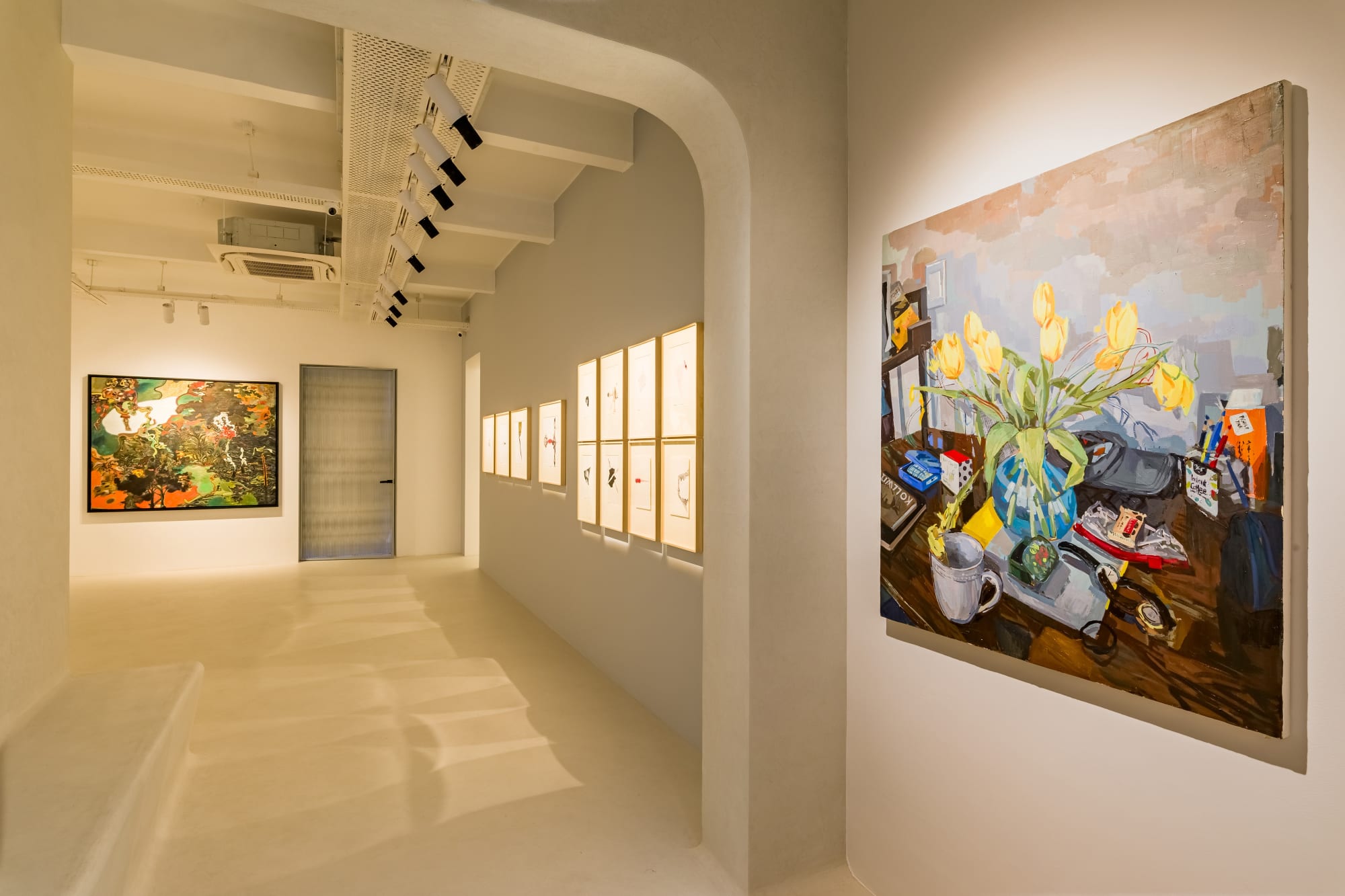 Miracle of Absence : The Embrace of Time