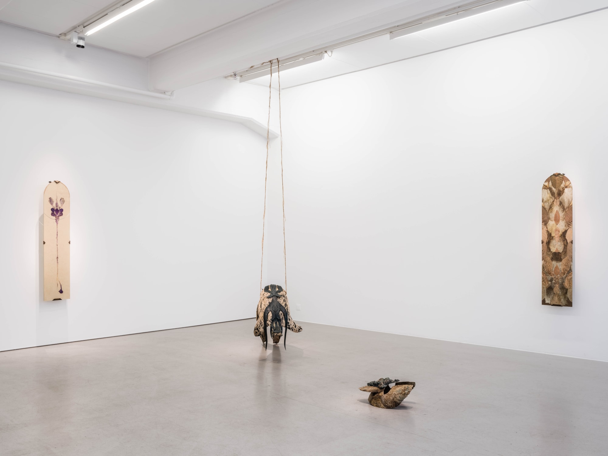 Installation view, Dit-Cilinn, Murmur, 2023, Cecilia Hillström Gallery. Photo: Jean-Baptiste Béranger