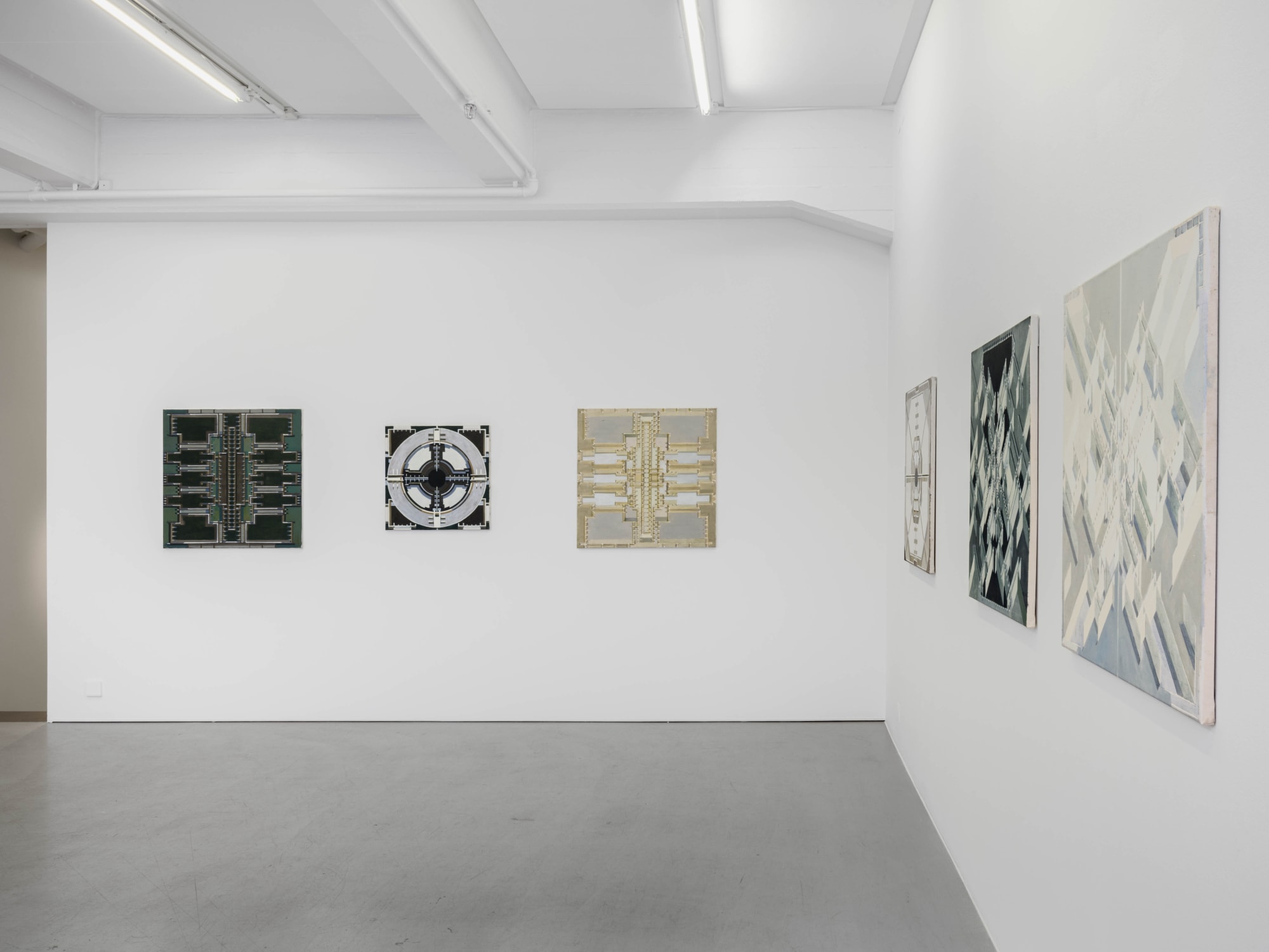 Installation view, Linnea Rygaard, Zodiac, 2023, Cecilia Hillström Gallery. Photo: Jean-Baptiste Béranger.