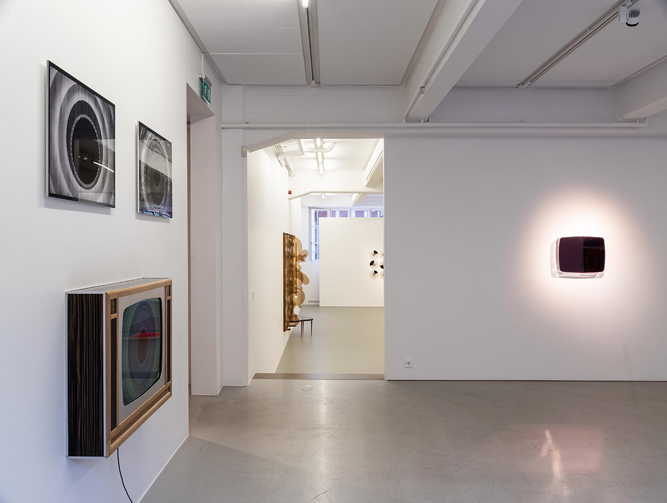 Installation view, Clay Ketter, "...out of my hands.", 2019, Cecilia Hillström Gallery. Photo: Jean-Baptiste Béranger