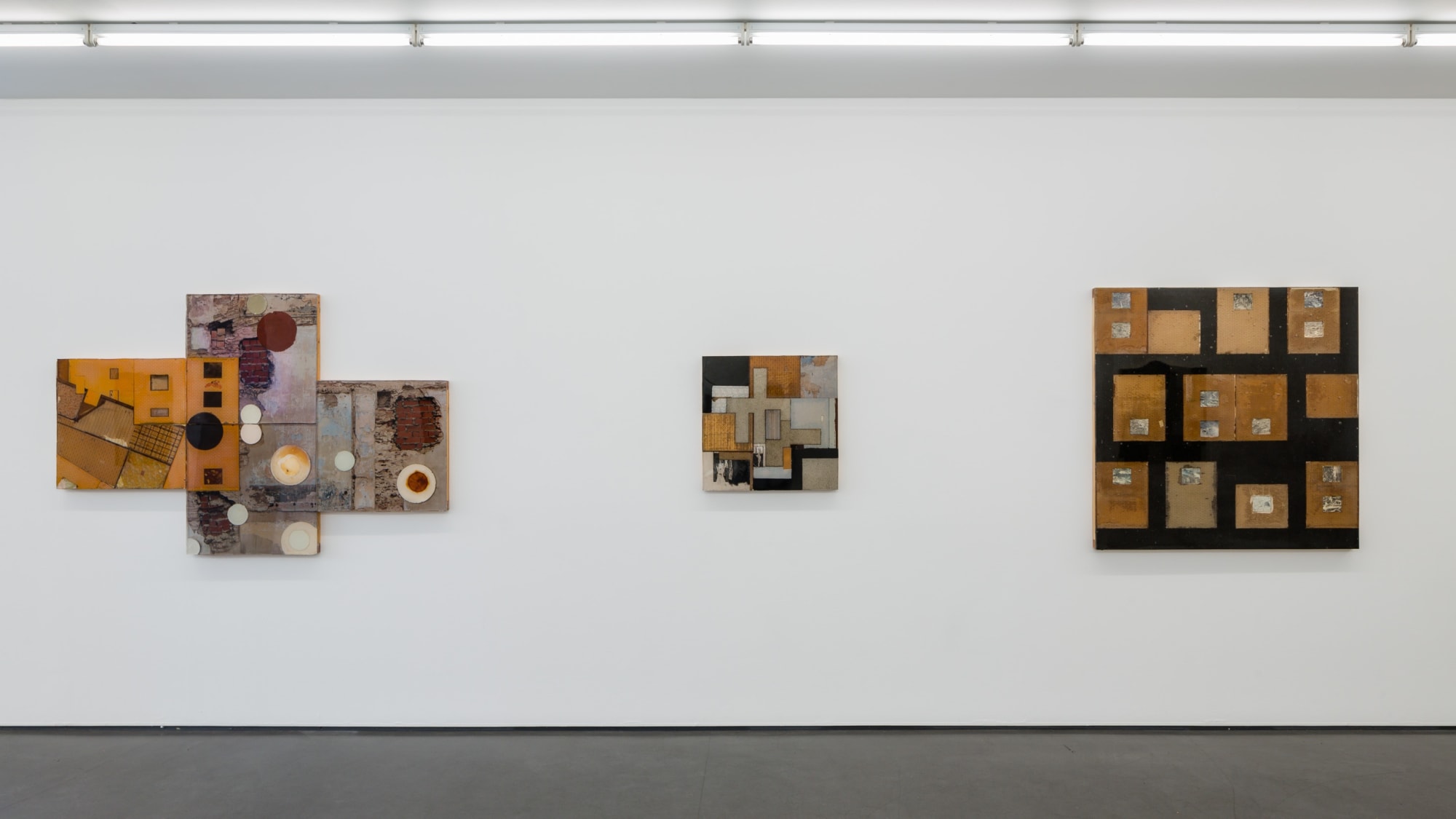 Installation view, Clay Ketter, Scope, Not Scape, 2014, Cecilia Hillström Gallery. Photo: Jean-Baptiste Béranger
