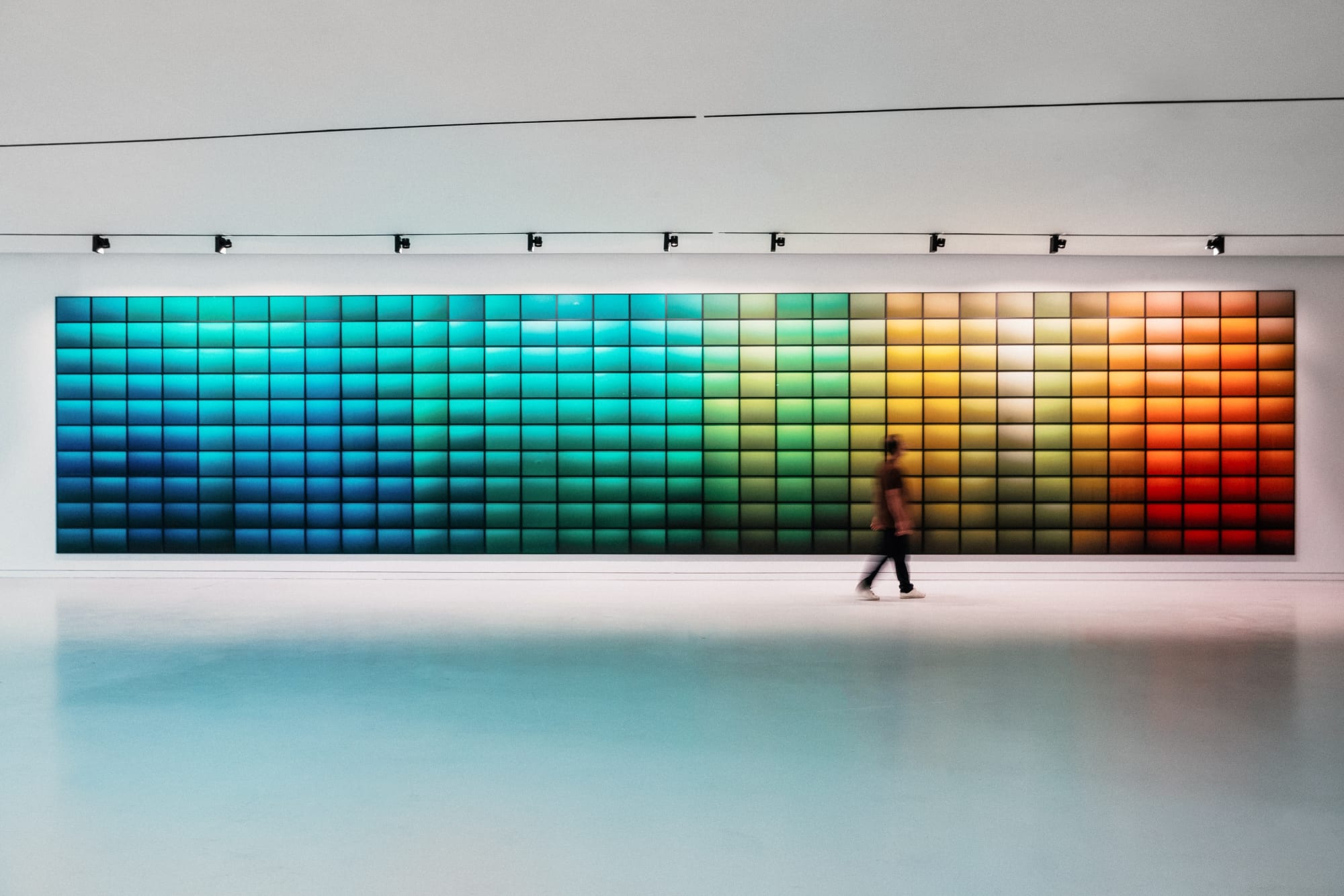 La Couleur de l’eau, colonnes d’eau, Tage, 2022. Vue d’exposition, Mar Aberto, MAAT, Lisbonne, 2024. © Pedro Pina