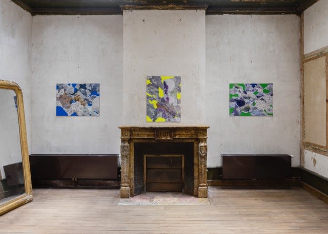 Raphaëlle Peria - vue de l'exposition "Que reste-t-il", Villa Pérochon (Niort), 2021. Courtesy Galerie Papillon © Claire Dom