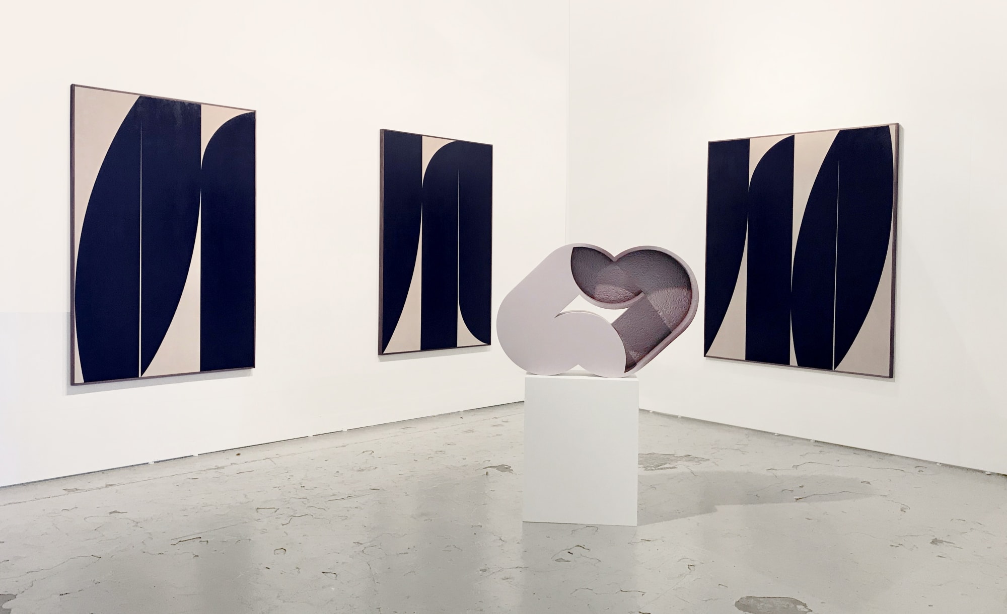 JOHNNY ABRAHAMS – AMIR NIKRAVAN