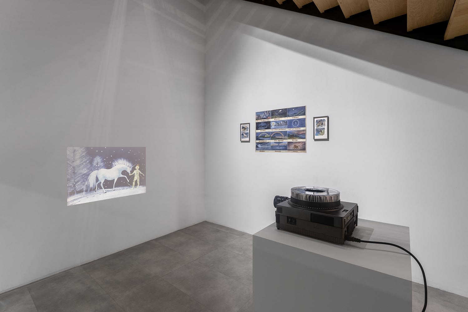 Vue de l'exposition, Nous qui desirons sans fin, Drawing Lab, 2023 © Nicolas Brasseur