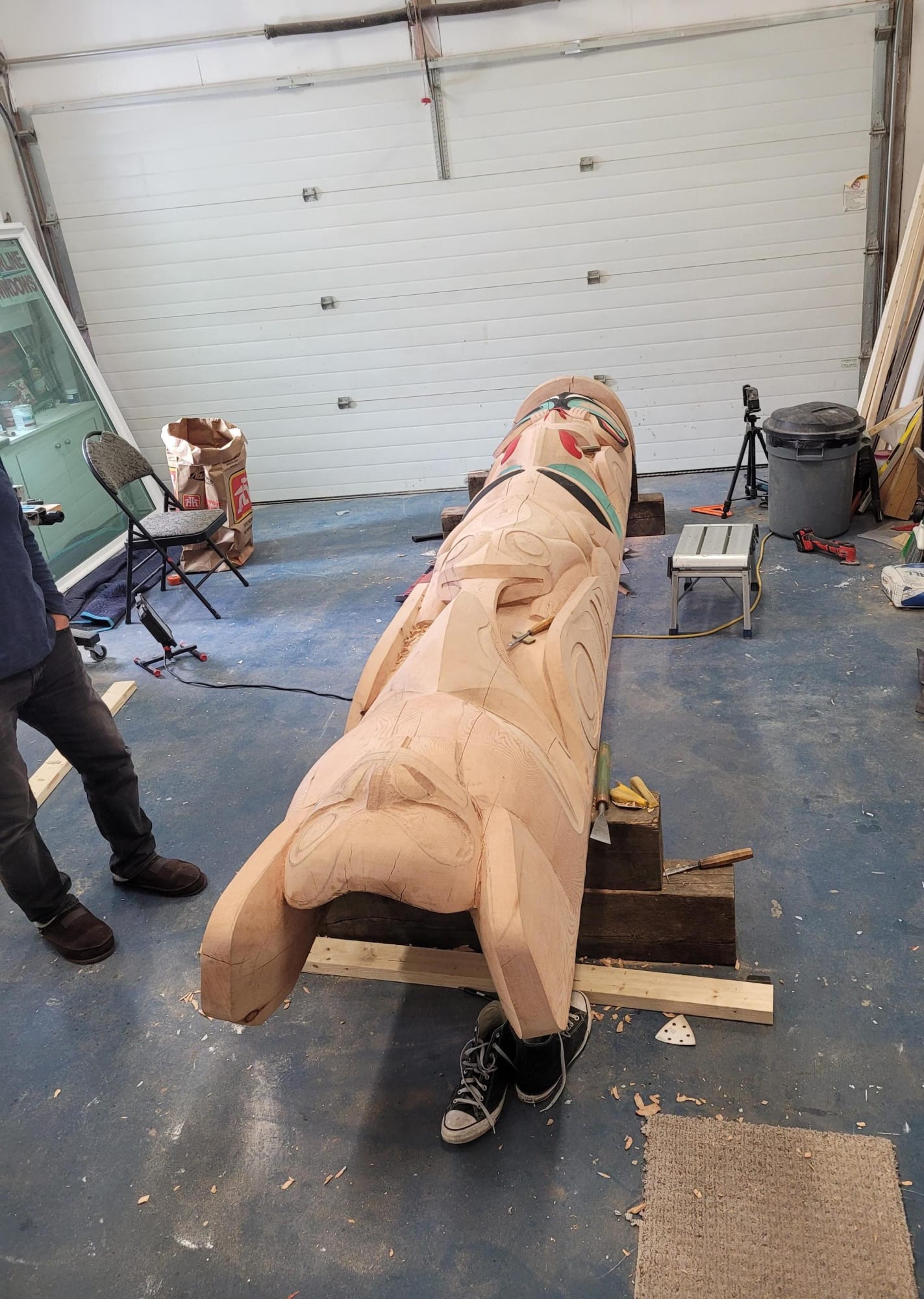 Don Yeomans in-progress pole in his studio