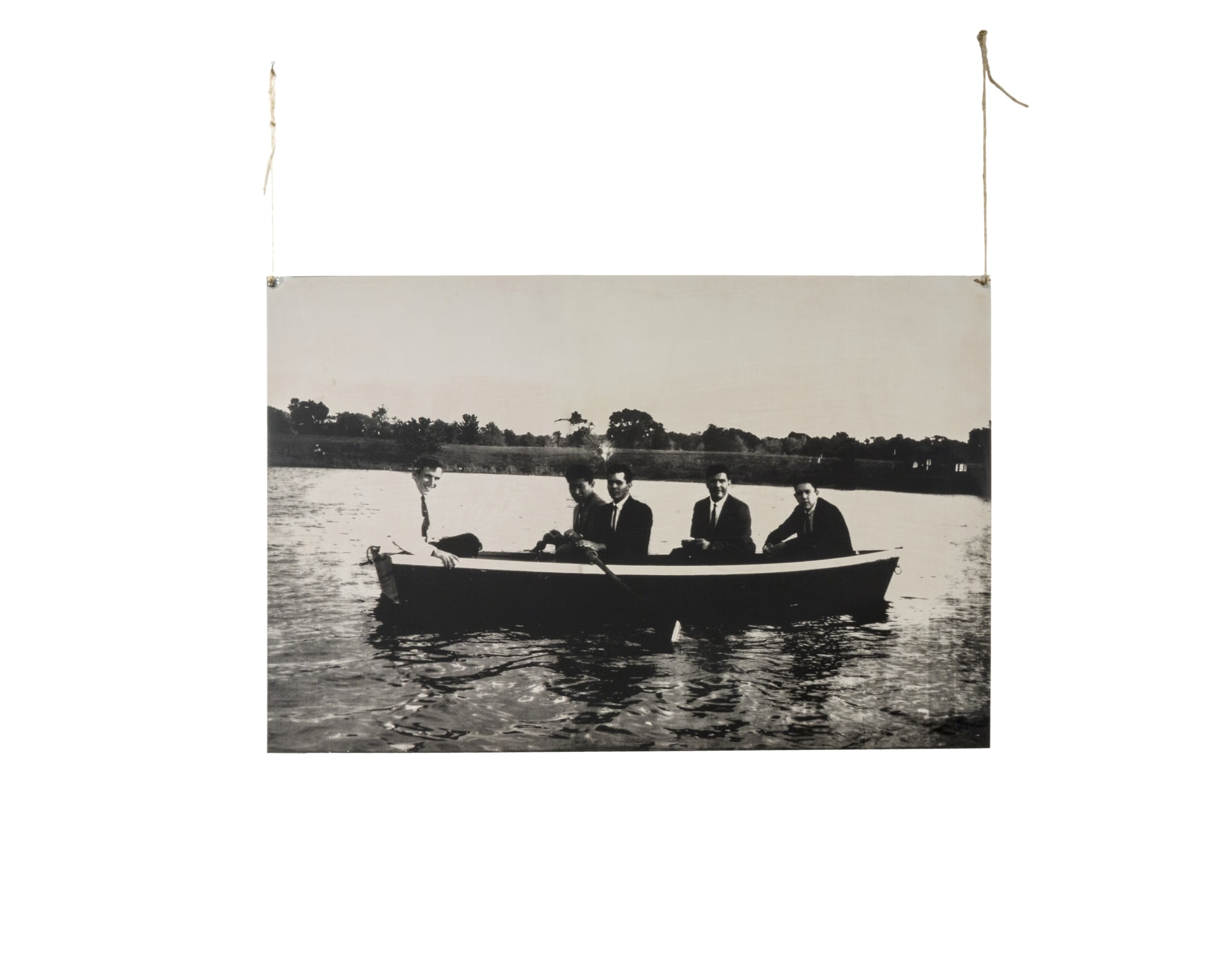 Ties on a Boat | رجال في القارب 2015 Silkscreen Ink on Aluminum | حبر شاشة الحرير على الألومنيوم 70 x 45 cm
