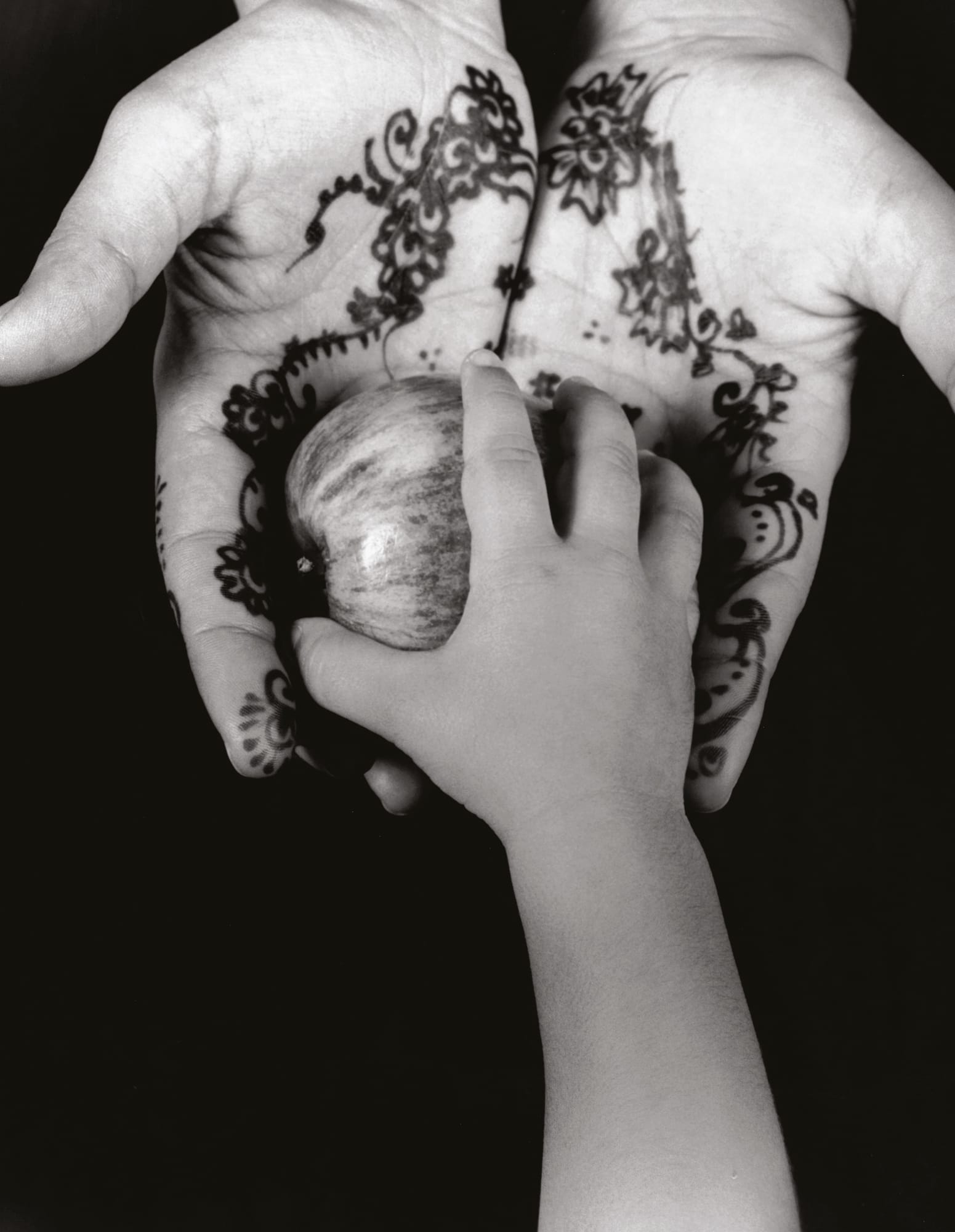 For them | لأجلهم 2005 SILVER GELATIN PRINT | مطبوعة جيلاتين فضية EDITIONS 10 + AP 50 X 40 CM