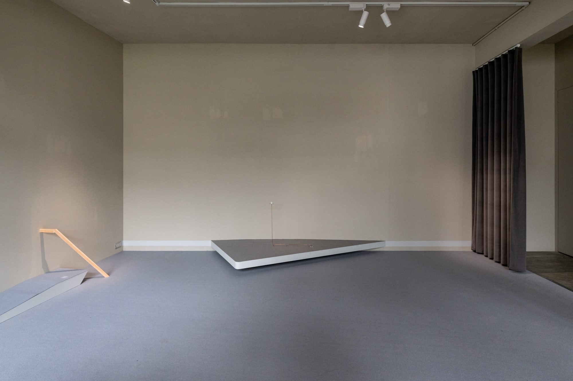 吳瑋庭：接觸面