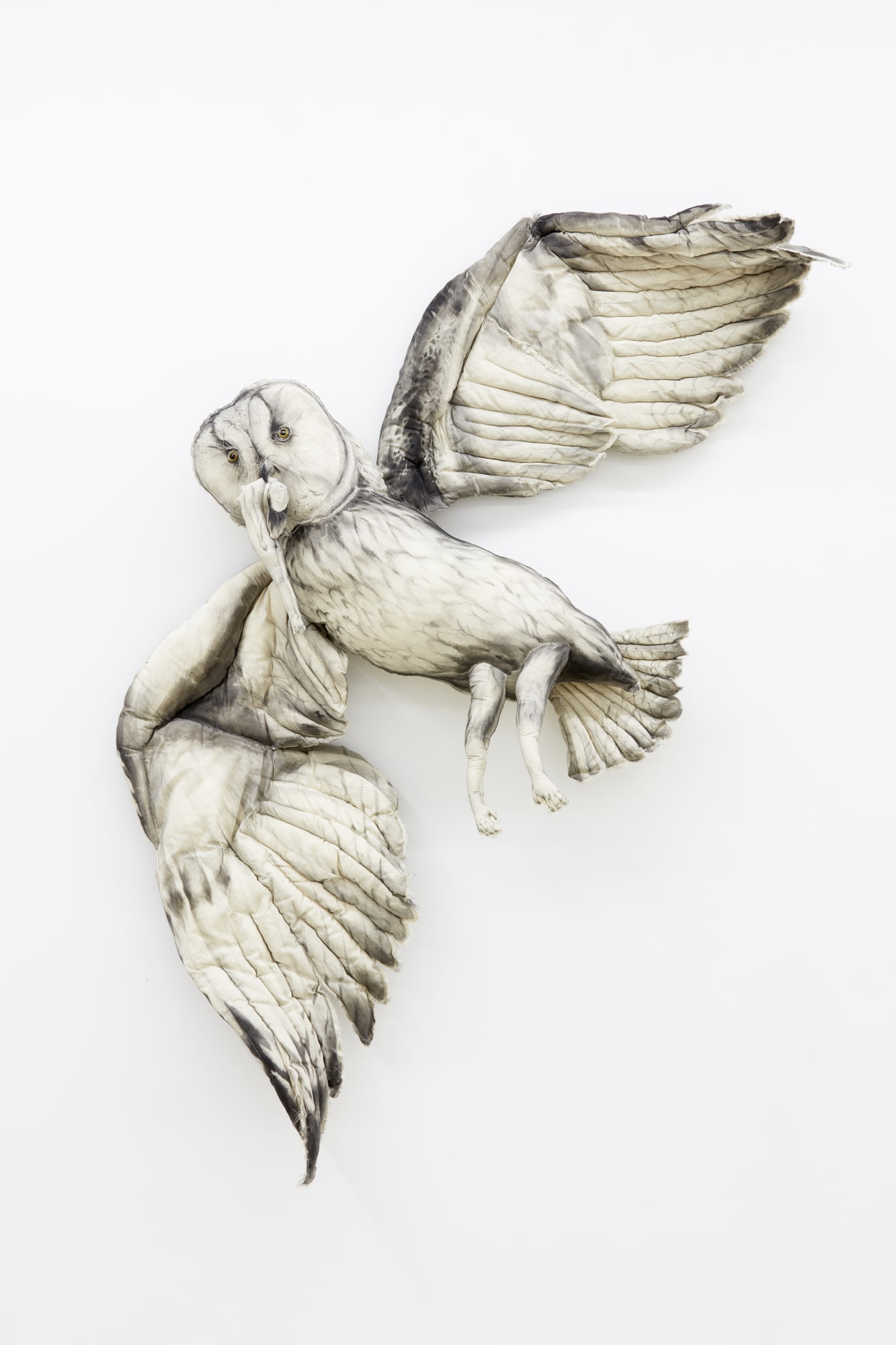 올빼미, mixed media, 190x130x30cm, 2018