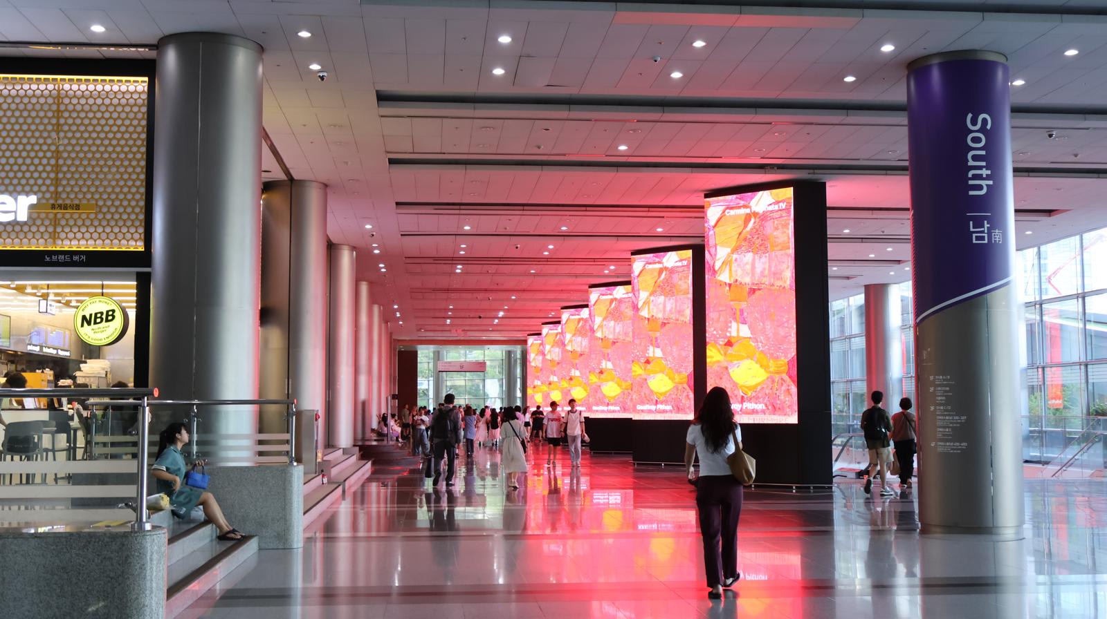 A big thank you to KIAF for highlighting Geoffroy Pithon’s works across the COEX screens!