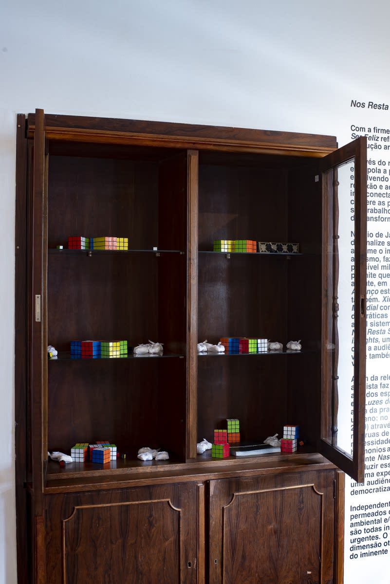 Exhibition view. Nos Resta Ser Feliz (We Can Only Be Happy). SOMA Gallery, 2022. Photo: Kraw Penas.