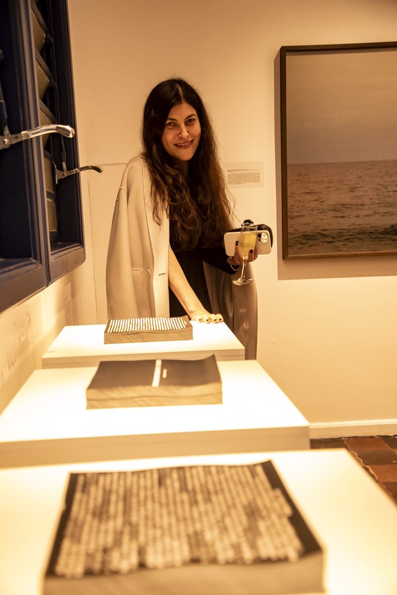 Exhibition view. Nos Resta Ser Feliz (We Can Only Be Happy). SOMA Gallery, 2022. Photo: Kraw Penas.