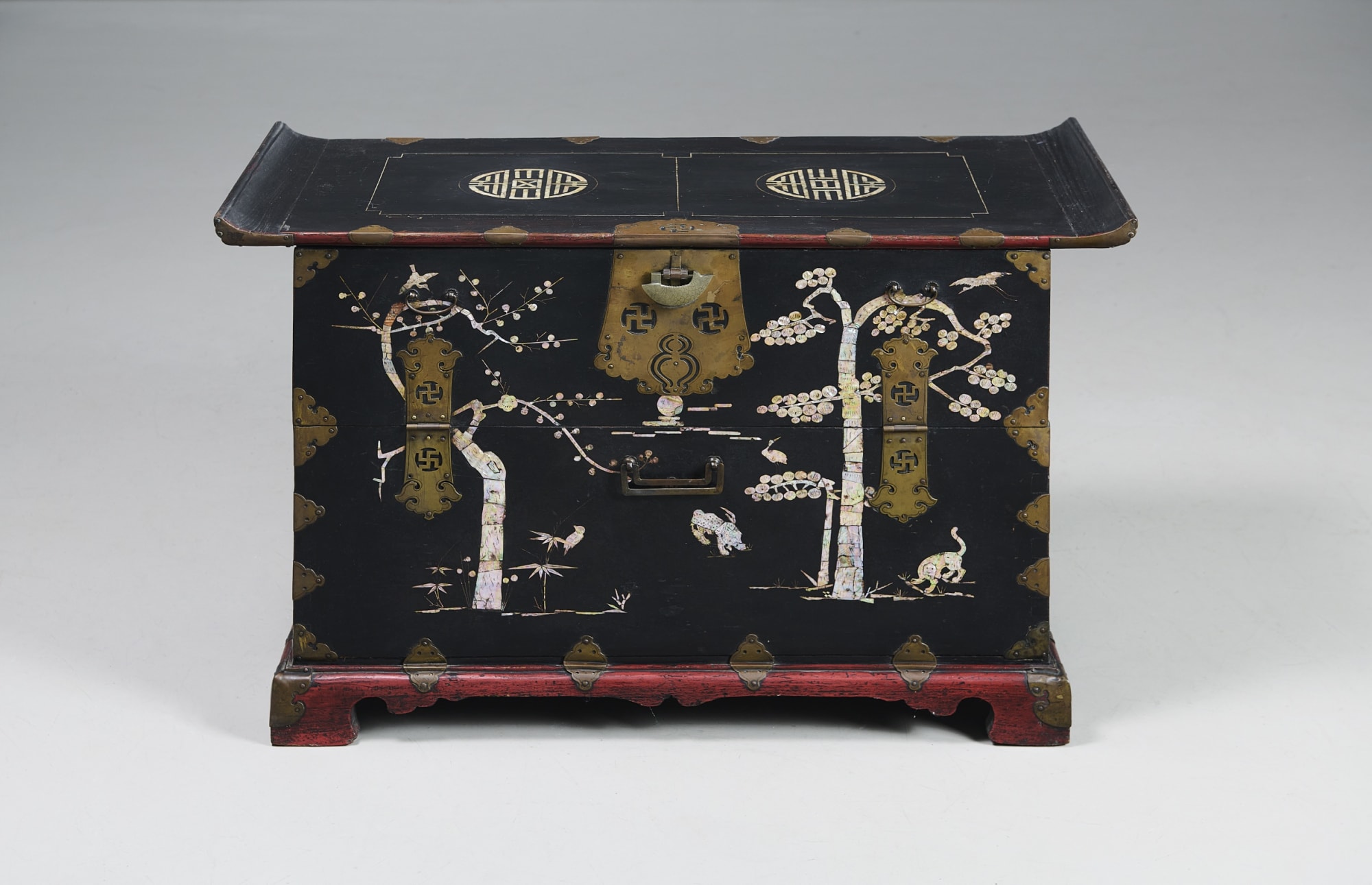 유심물외 遊 心 物 外