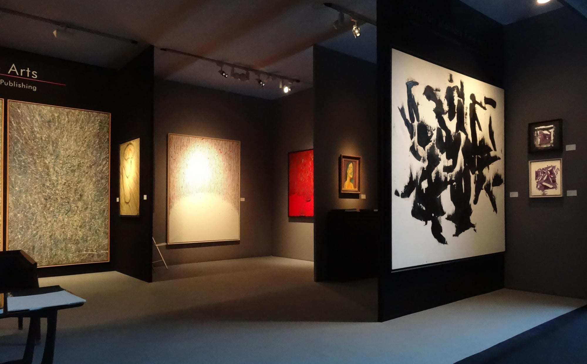 © photo Kálmán Makláry Fine Arts