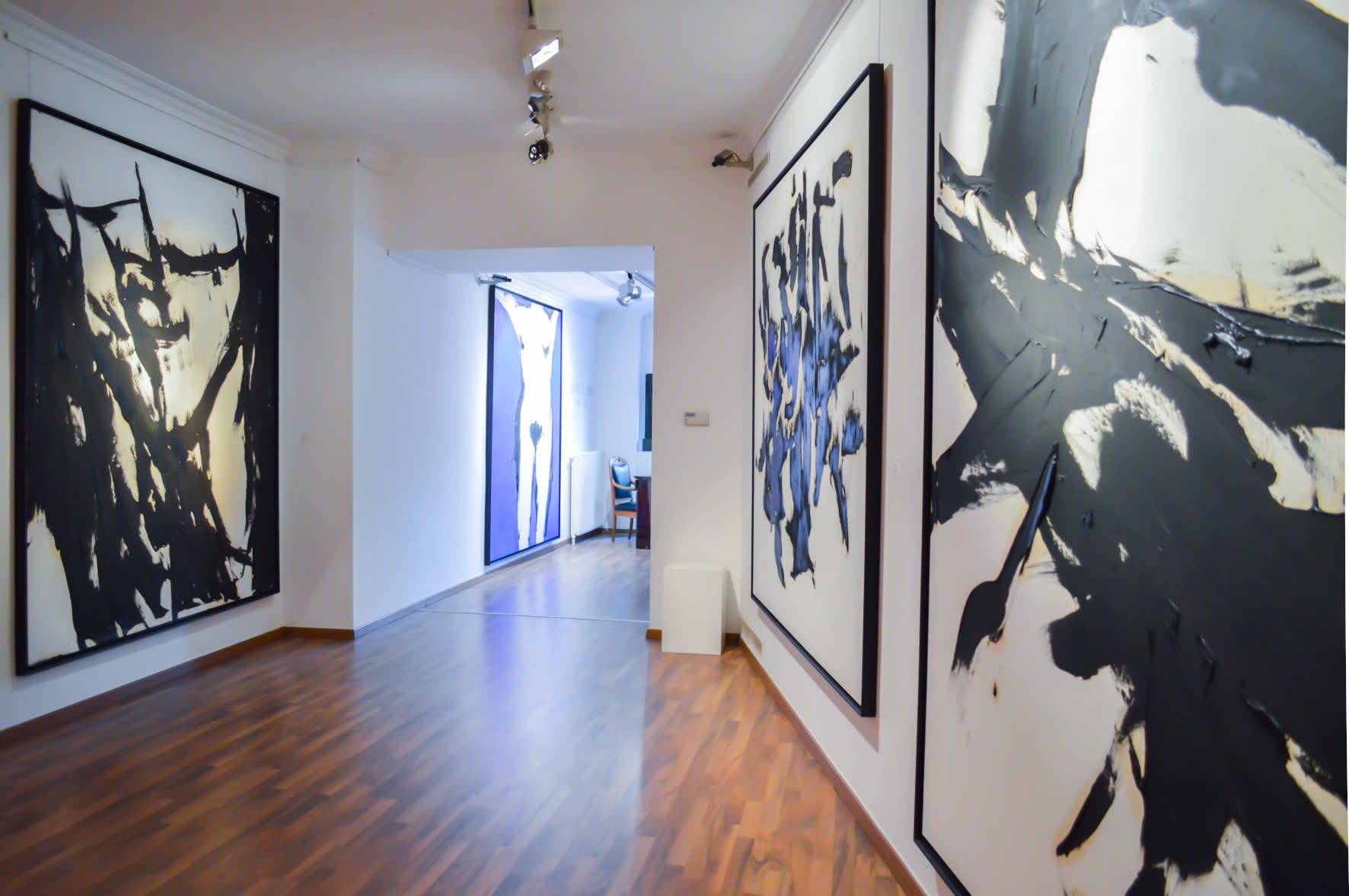 © Photo Kálmán Makláry Fine Arts