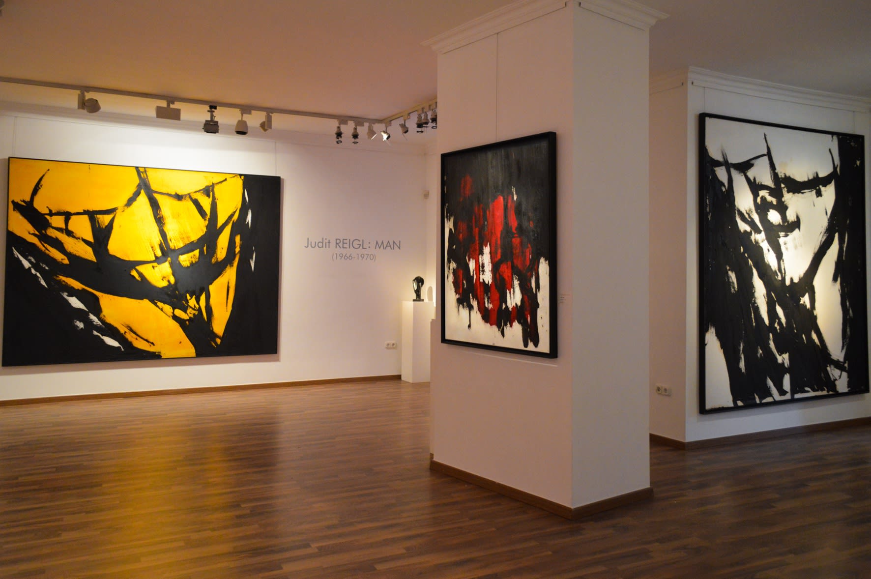 © Photo Kálmán Makláry Fine Arts