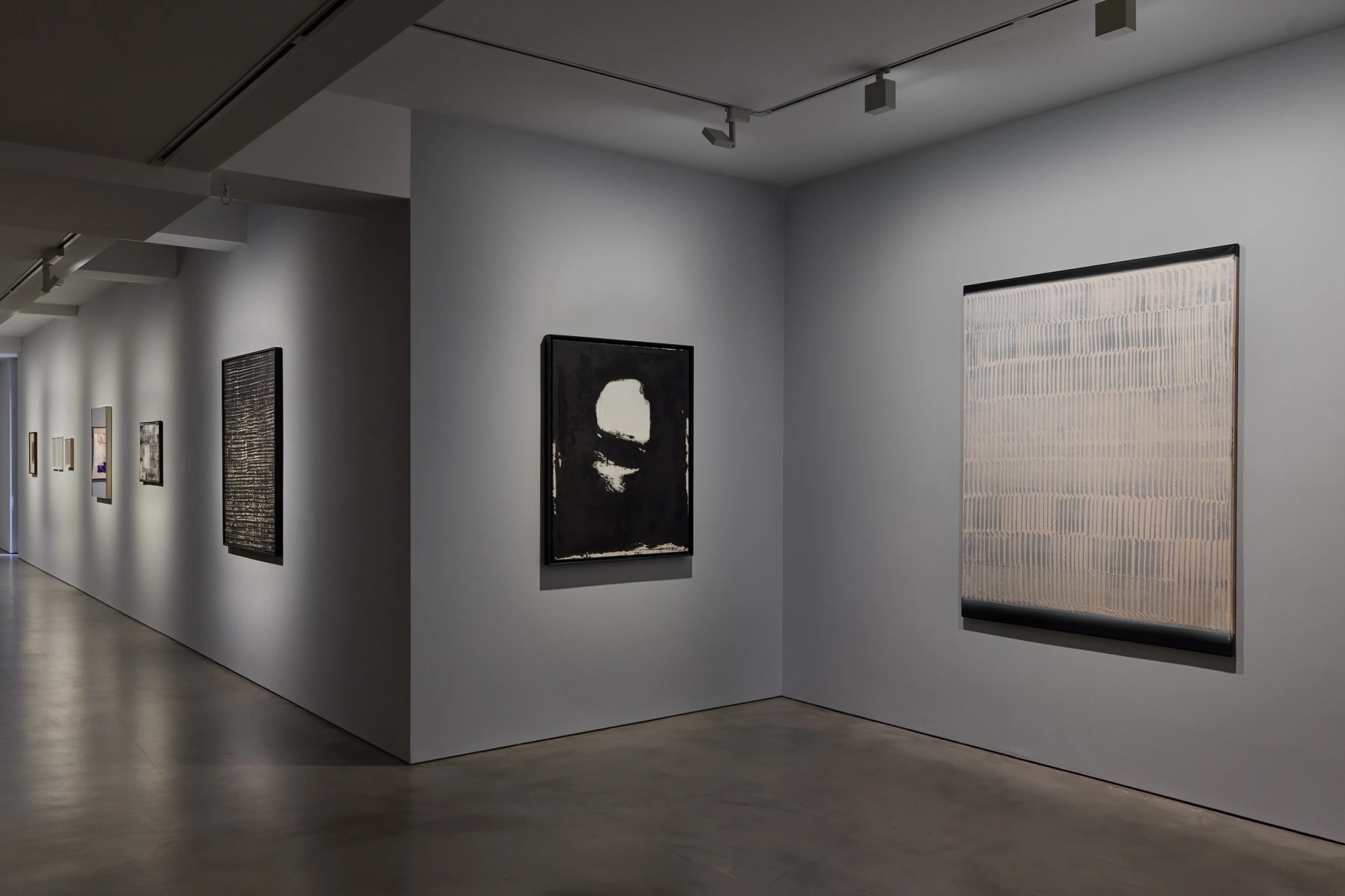 © Photo Luke A. Walker / courtesy Olivier Malingue ltd