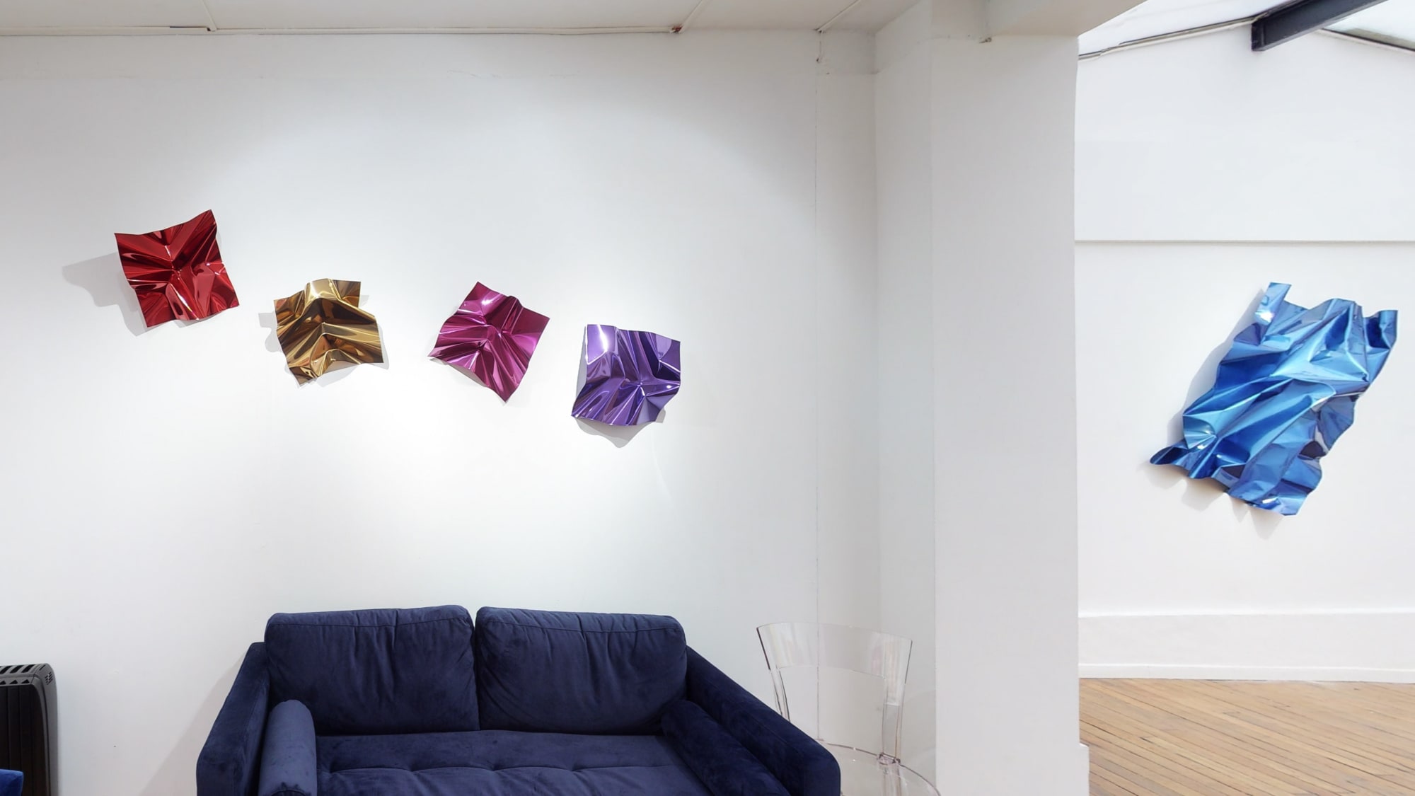 View of the exhibition " Adjust the Blinds ". Photo ©Ussi'n.