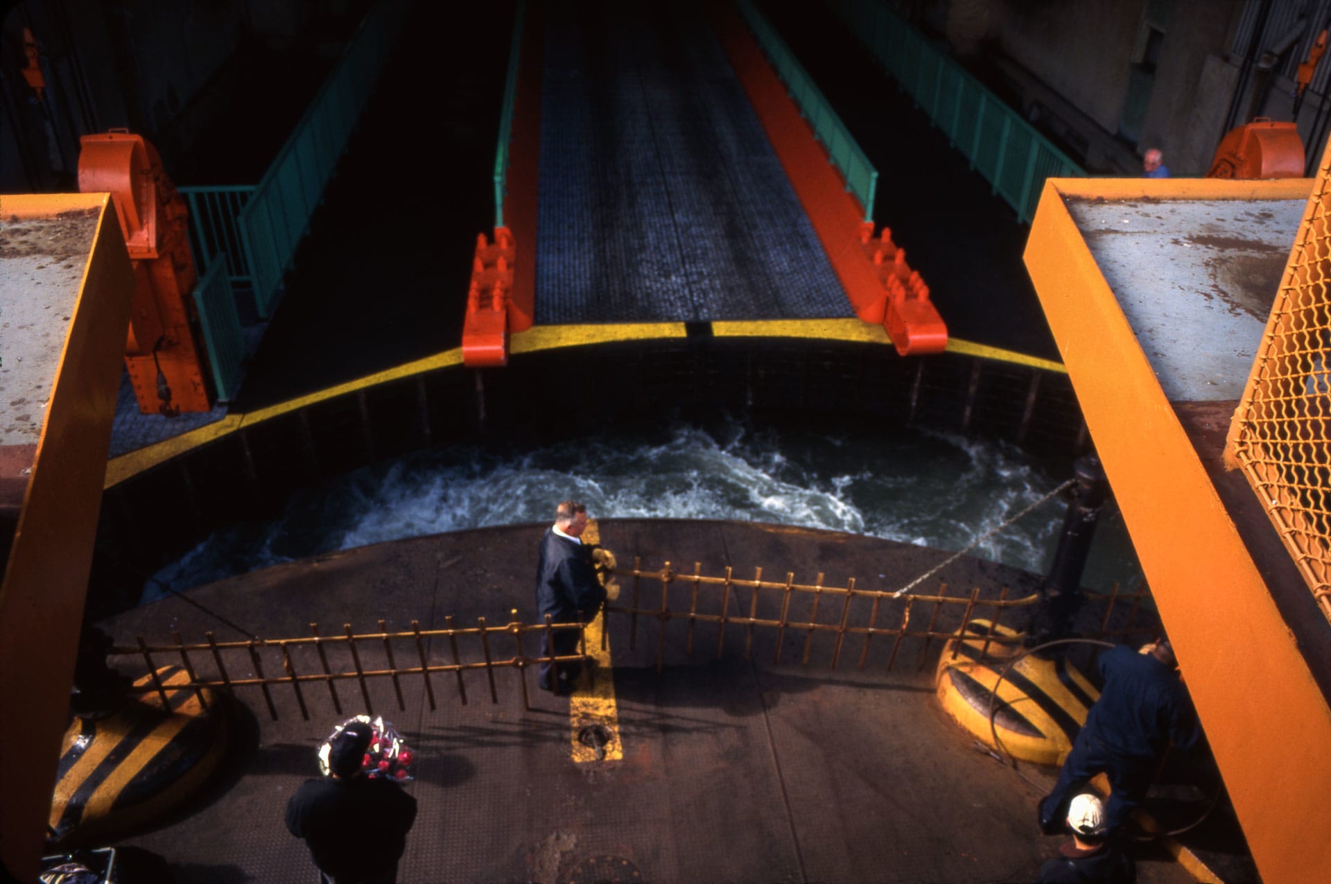 New York, USA, 2001 BAM2001002K007(W03290)