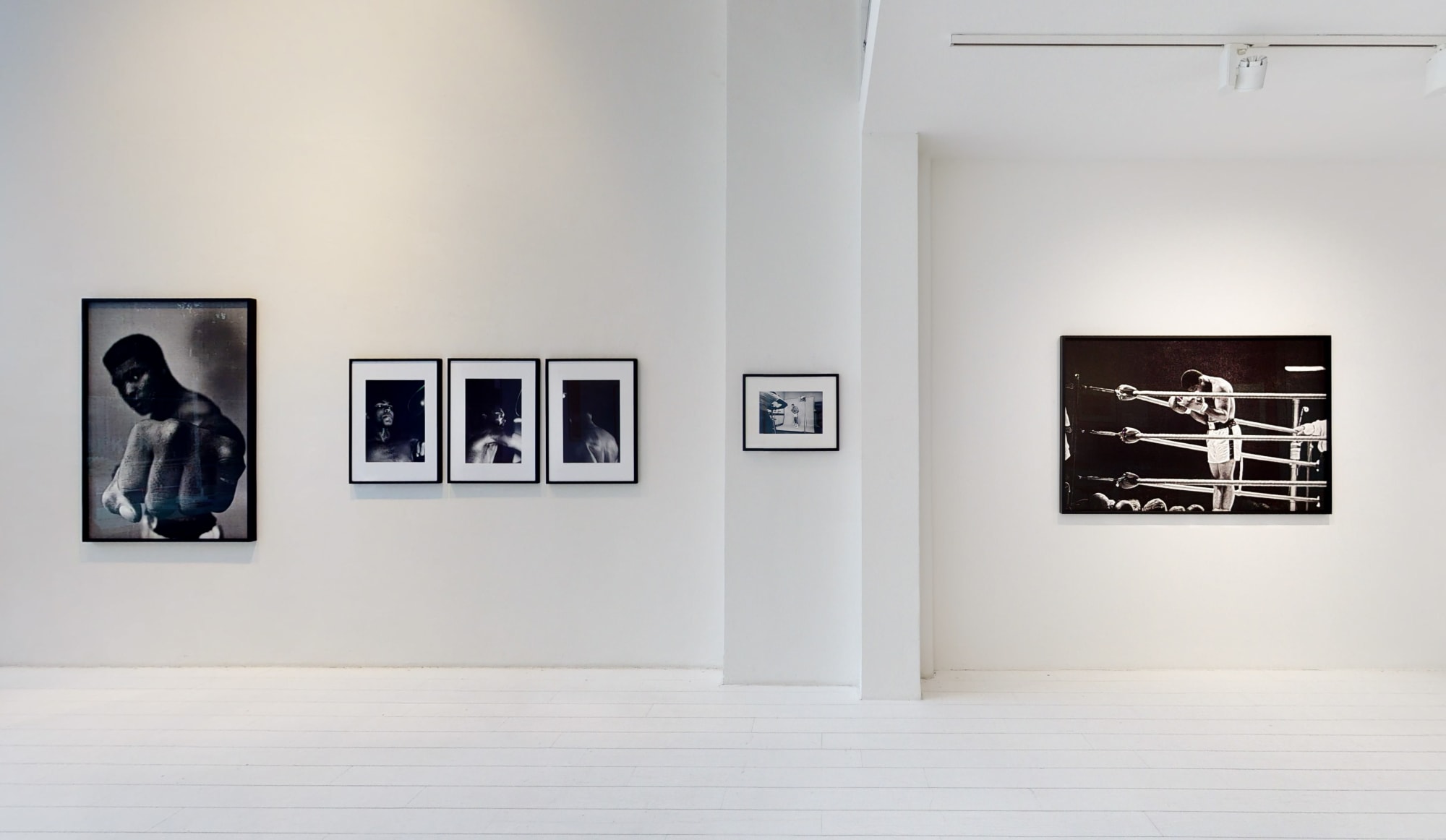 DEAR MEMORIES - THOMAS HOEPKER