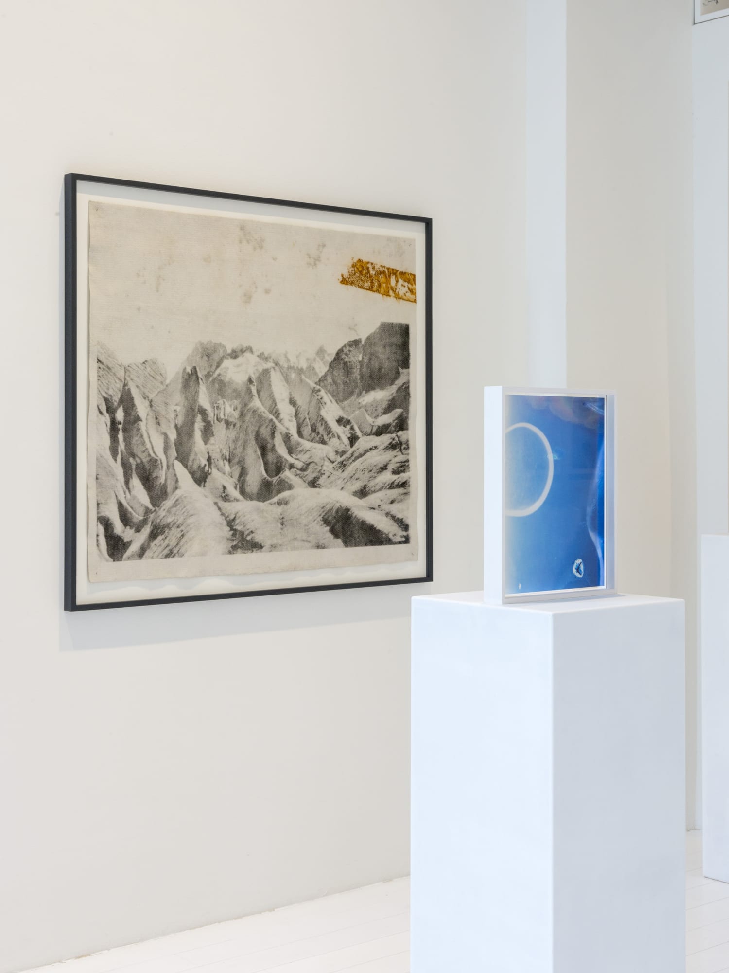 EQUIVALENCES - DOUGLAS MANDRY