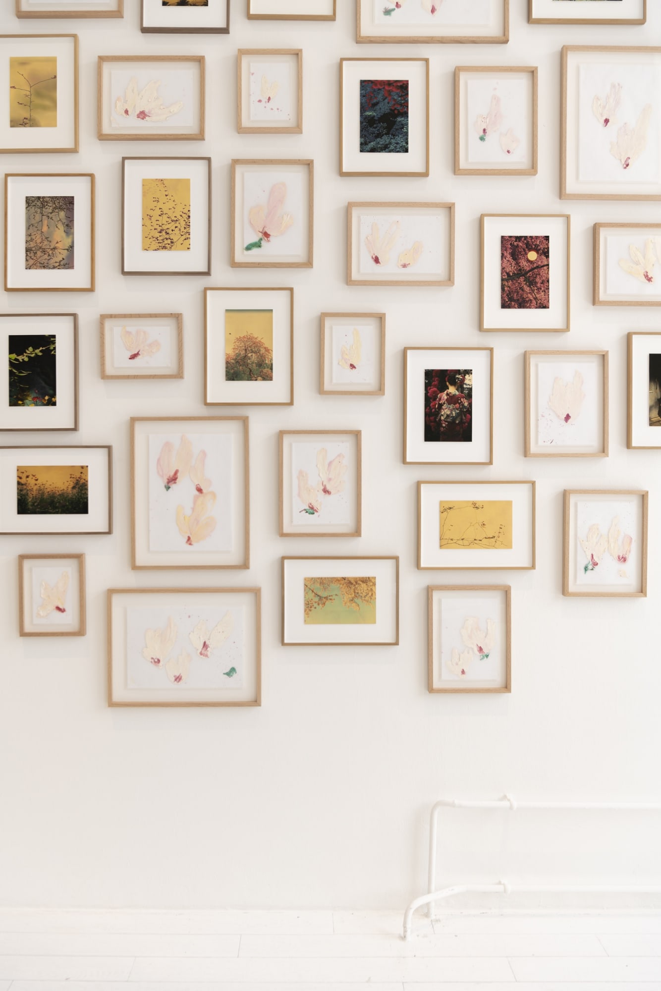 BLOOMING – THE ARTIST ARNE QUINZE IN DIALOGUE WITH 12 PHOTOGRAPHERS