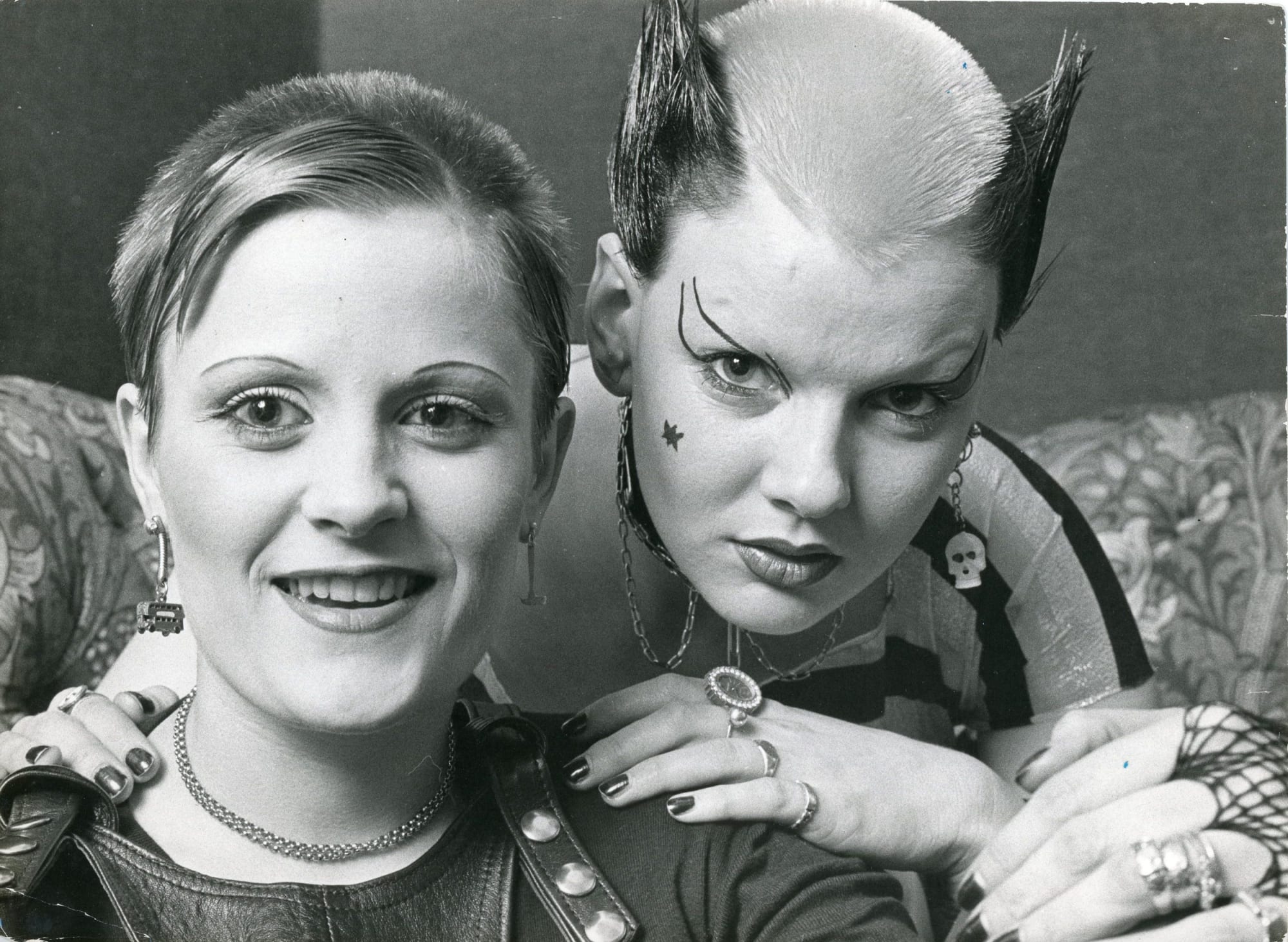 Ray Stevenson, Linda, Soo, St James Apartment, 1976