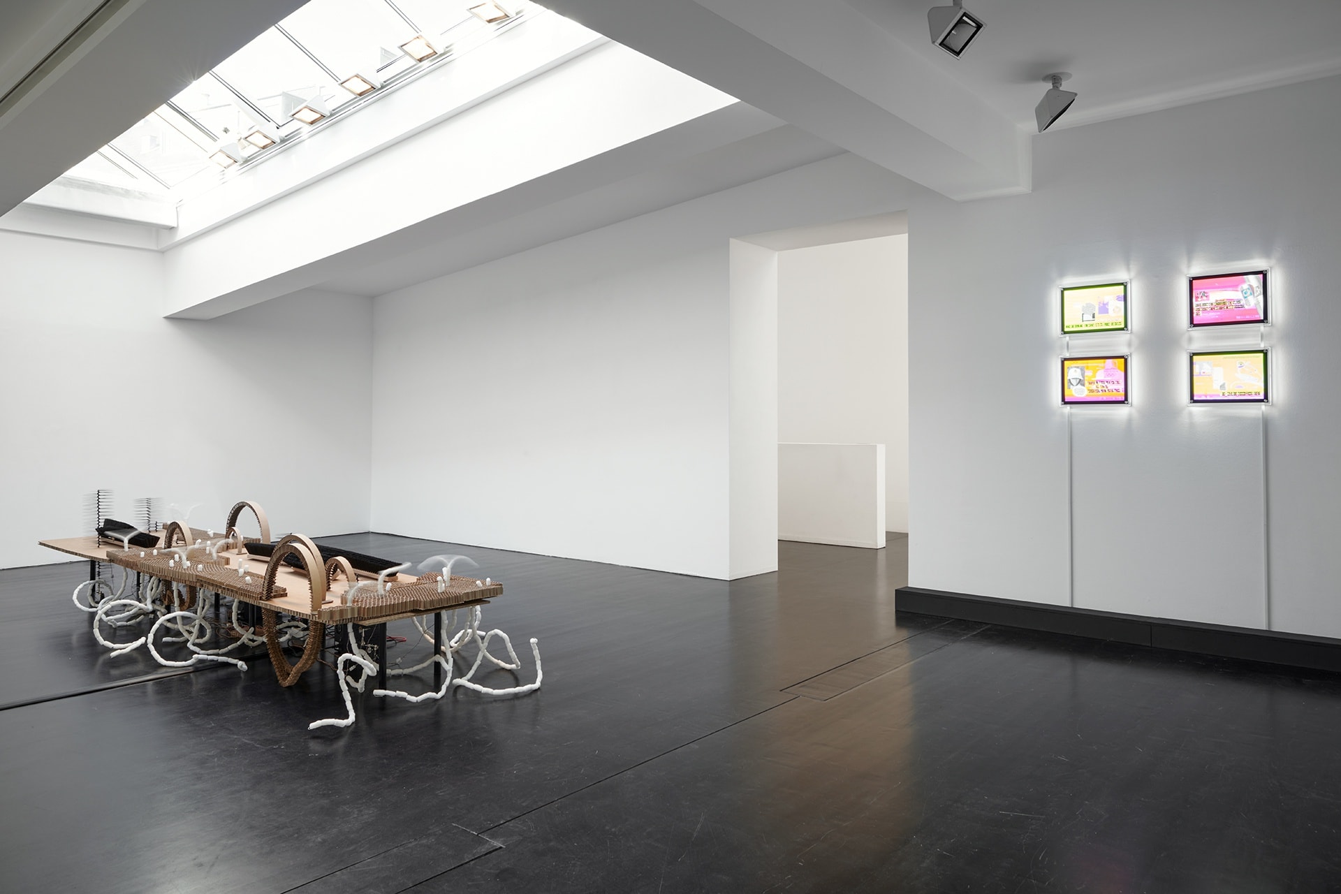 [COLOGNE] SHIFTING MOMENTS