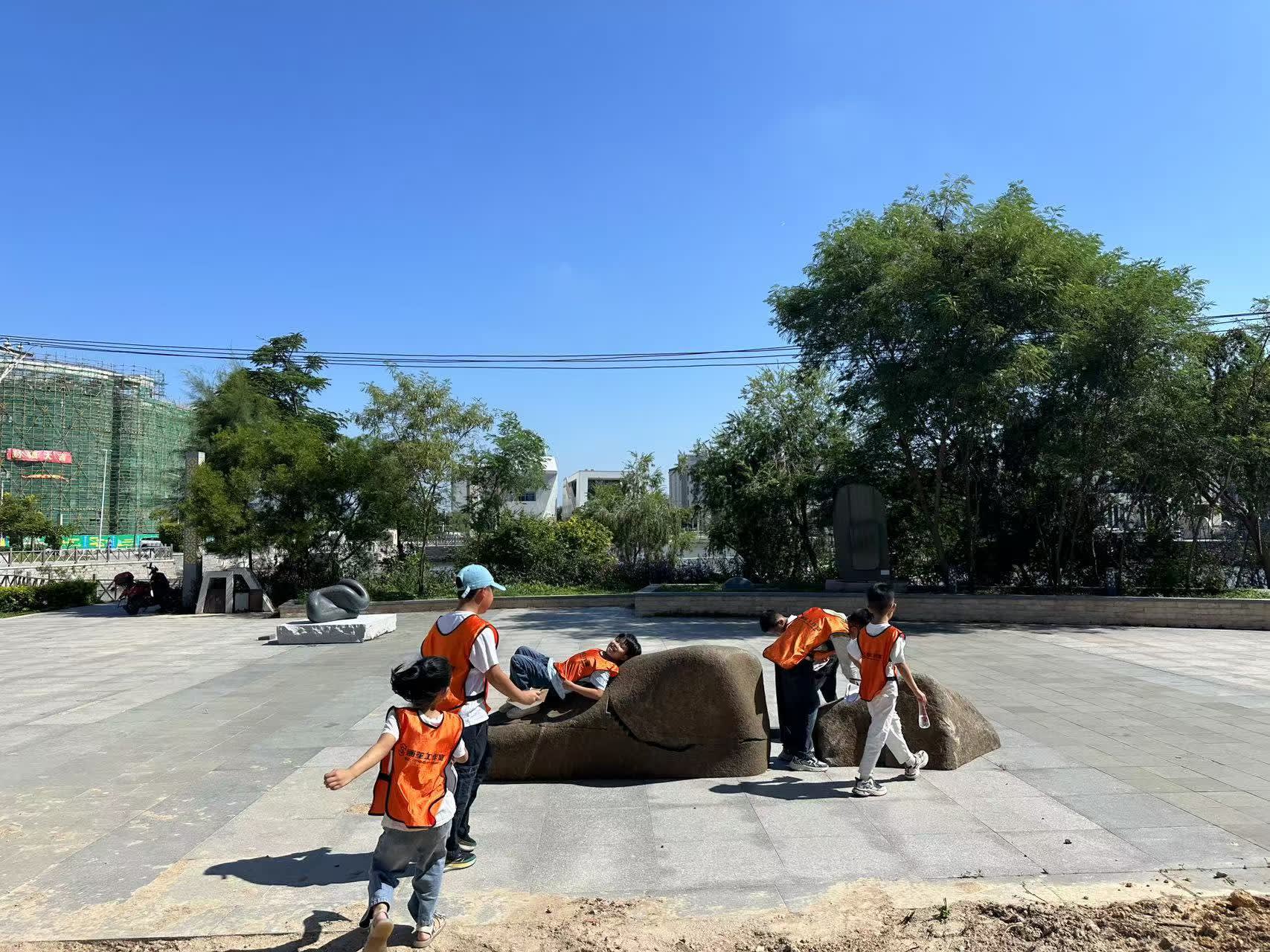 第七屆中國（惠安）雕刻藝術節 “山水之間”——黎志文雕塑作品展