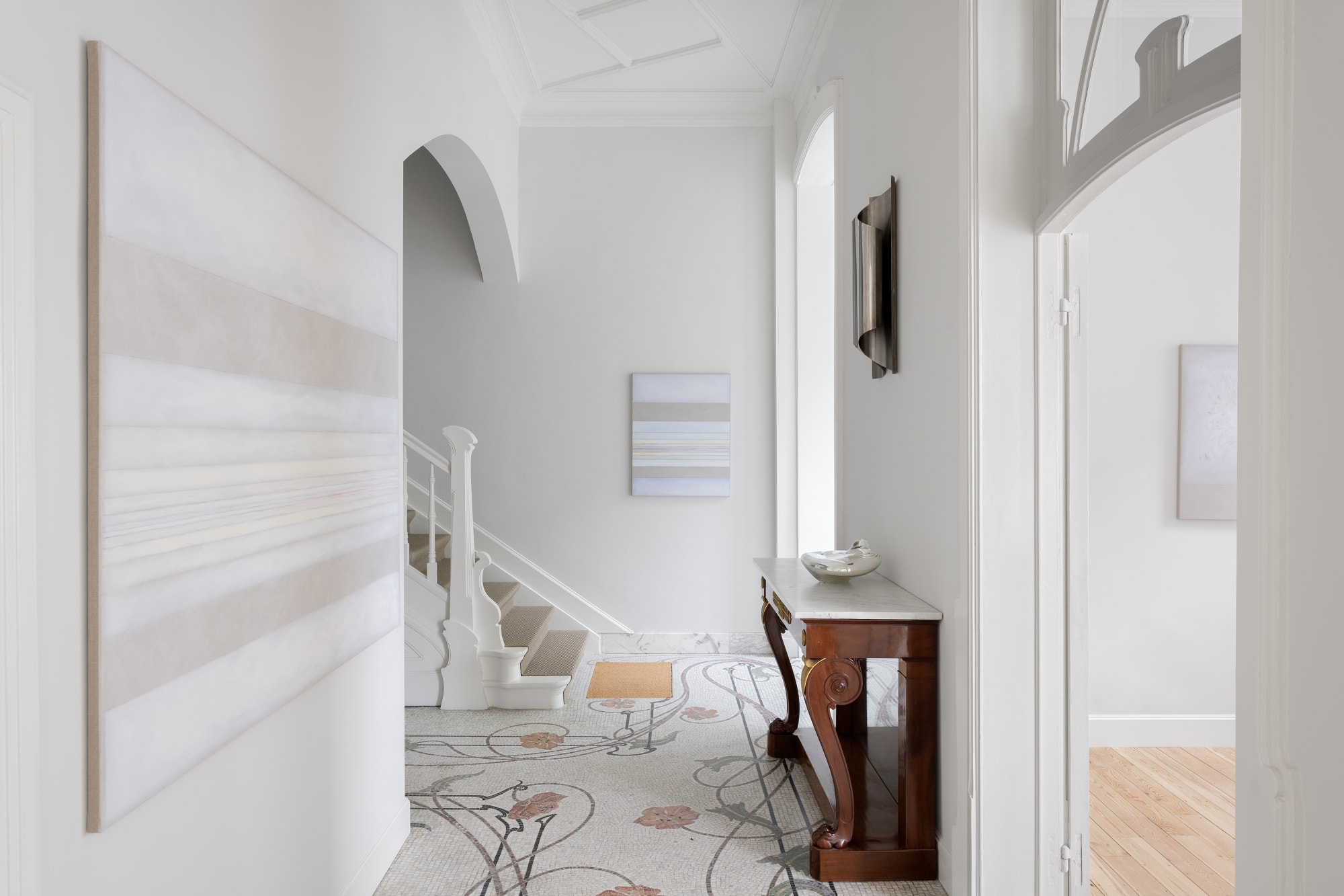 Vines & Vénus piquée par un buisson de roses