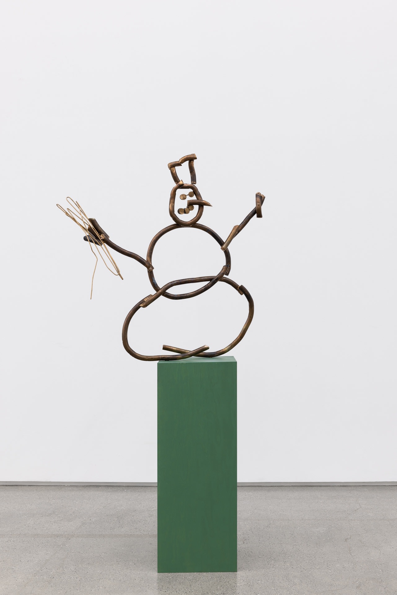 (Abetare) Snow player 2024 Bronze With plinth 153 × 28 × 80 cm Without plinth 77 × 20 × 80 cm Plinth 75 × 28 × 28 cm