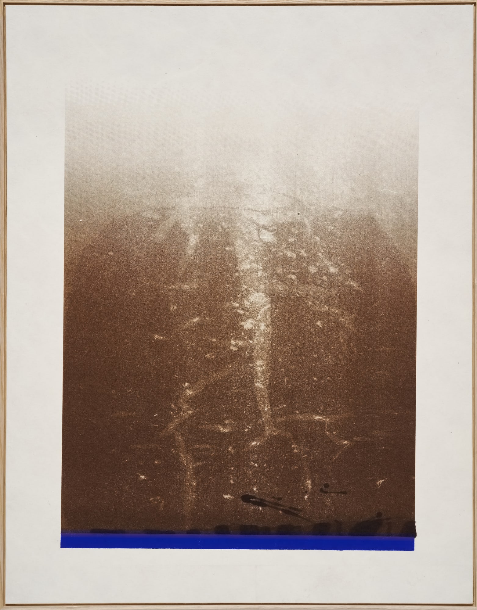 Jeewi Lee 지븨 리 (b. 1987, Korea) Silent flame_02 / 침묵의 불꽃_02 2025 Tree resin on Hanji paper and wood 84,5 × 66 cm