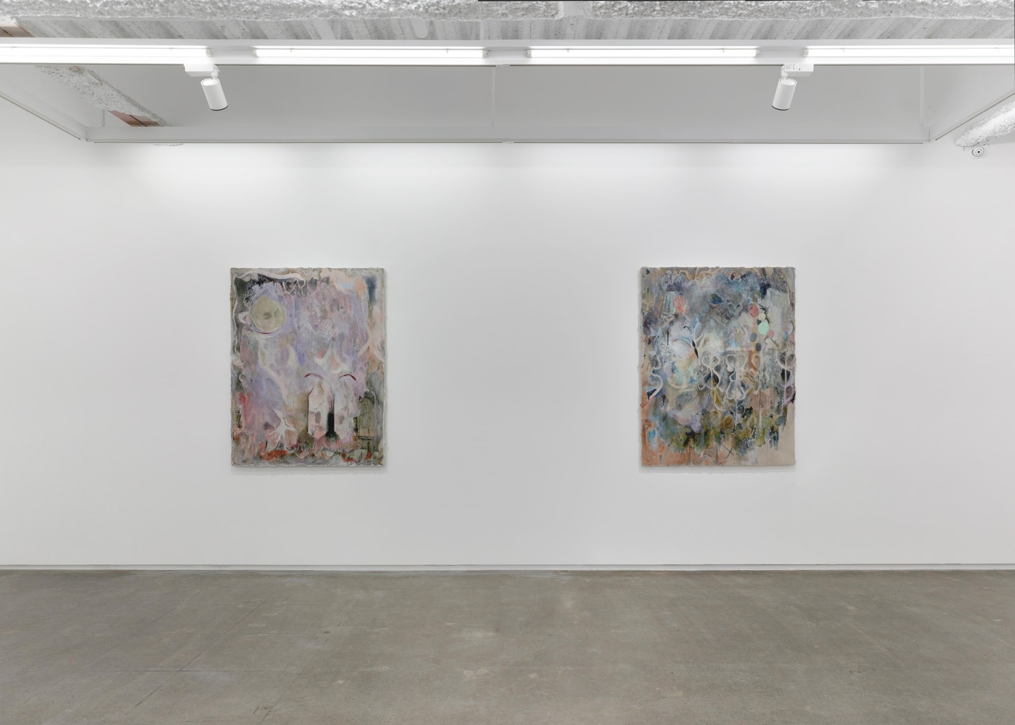 To Sway and Surround : Japanese Female Abstraction