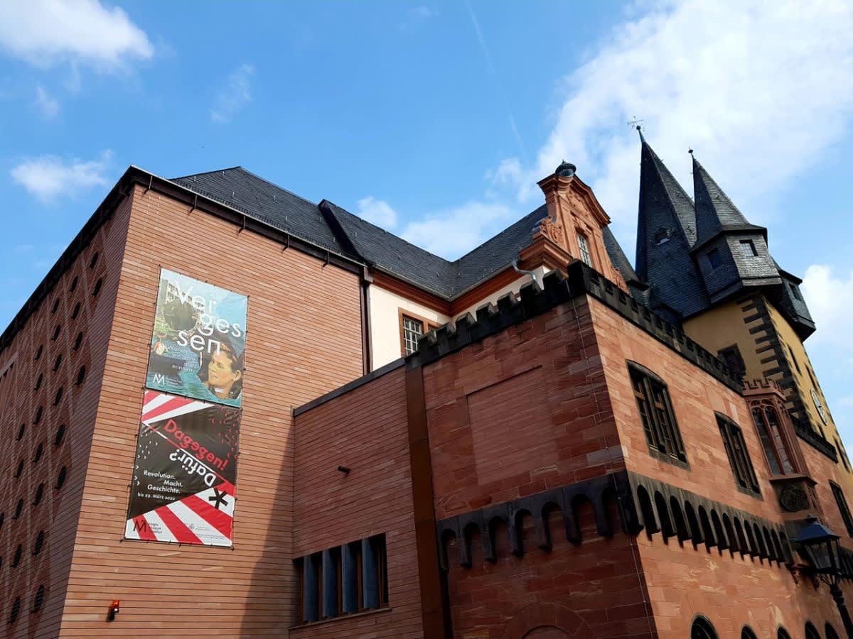 Forgetting - Why We Don't Remember Everything