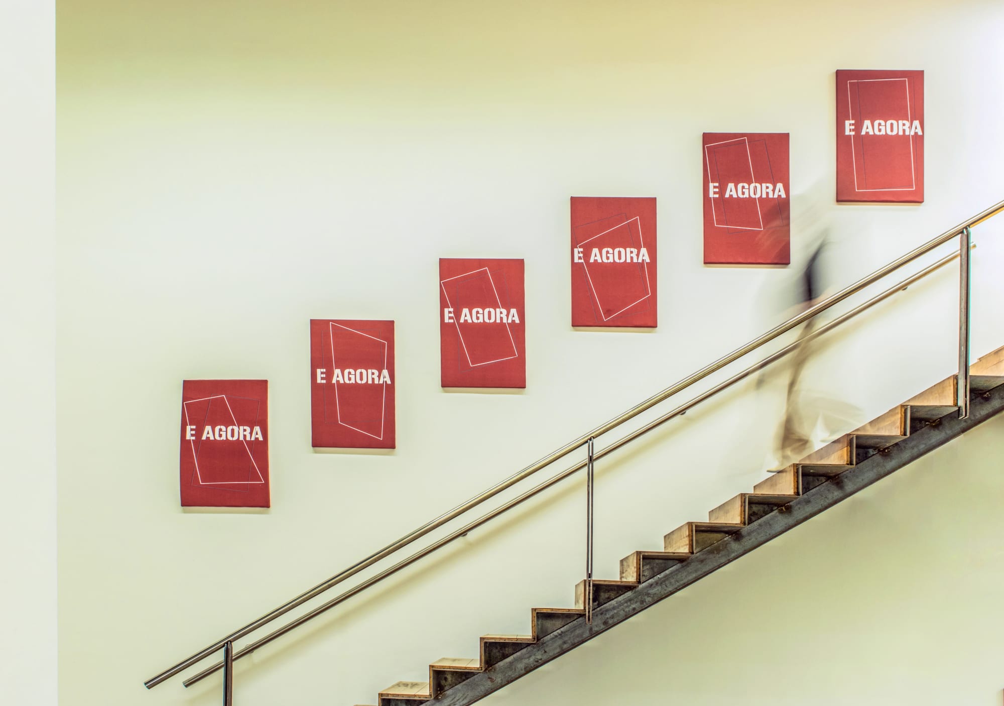 Abaixa o Braço