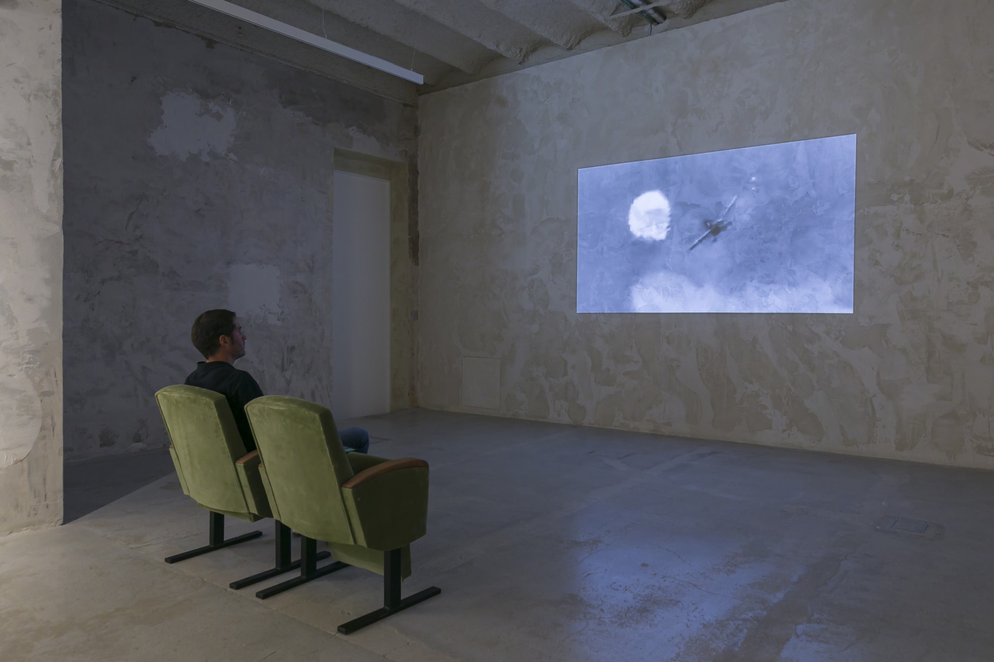 HOW TO FOLD A PARACHUTE