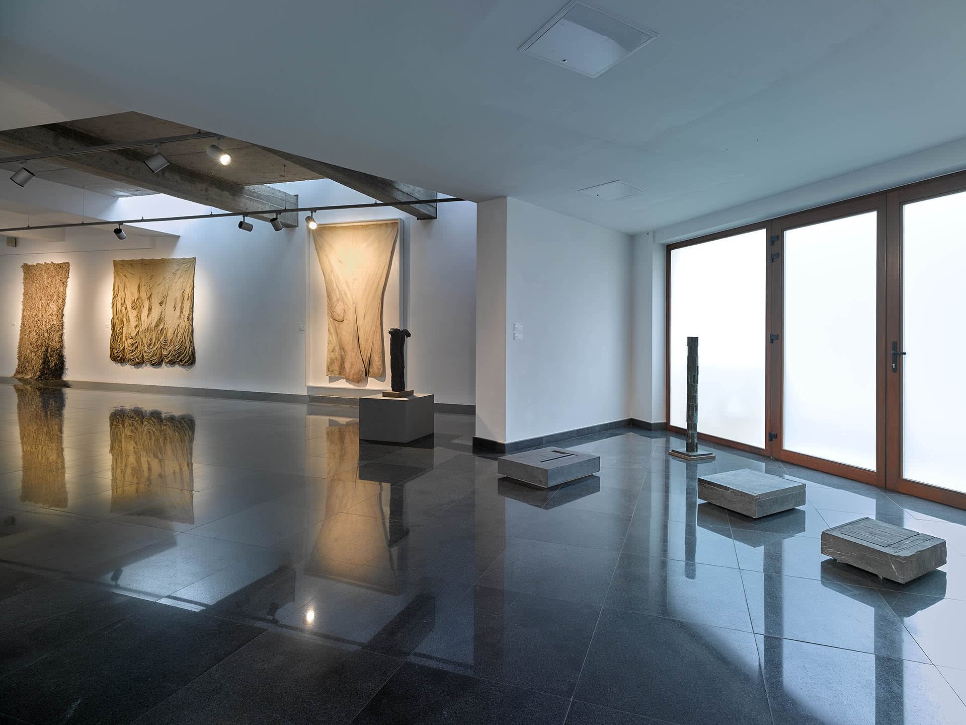 Ritzi Jacobi & Peter Jacobi. Fabrics of Memory