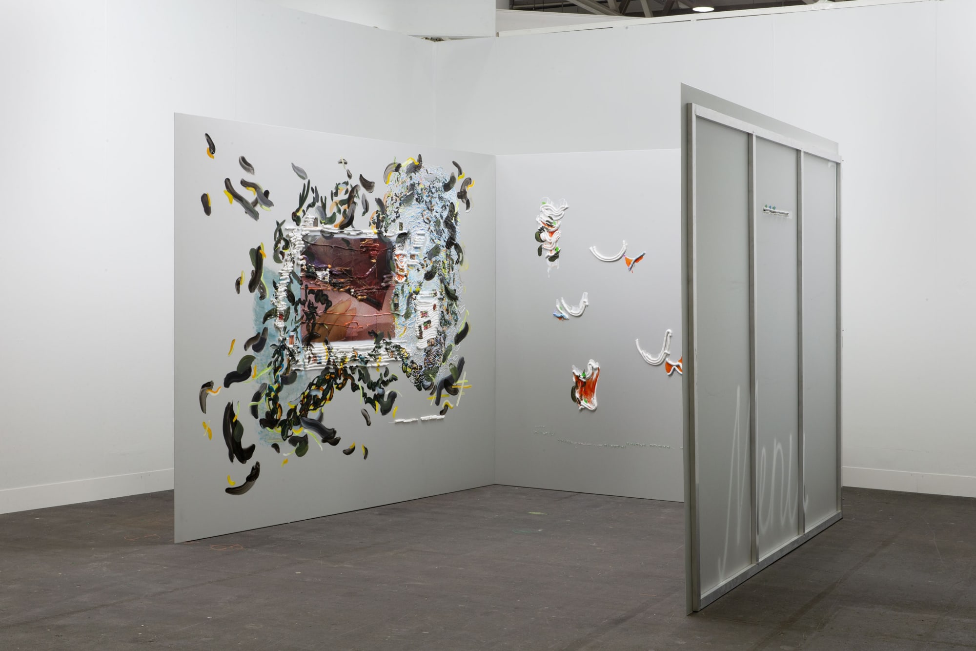 Menu plate10_chain reaction and no evidence, 2021, oil paint, graphite pencil lead, string, cardboard, gelatine, cut-outs and glue on aluminium, 200 x 210 x 260 cm