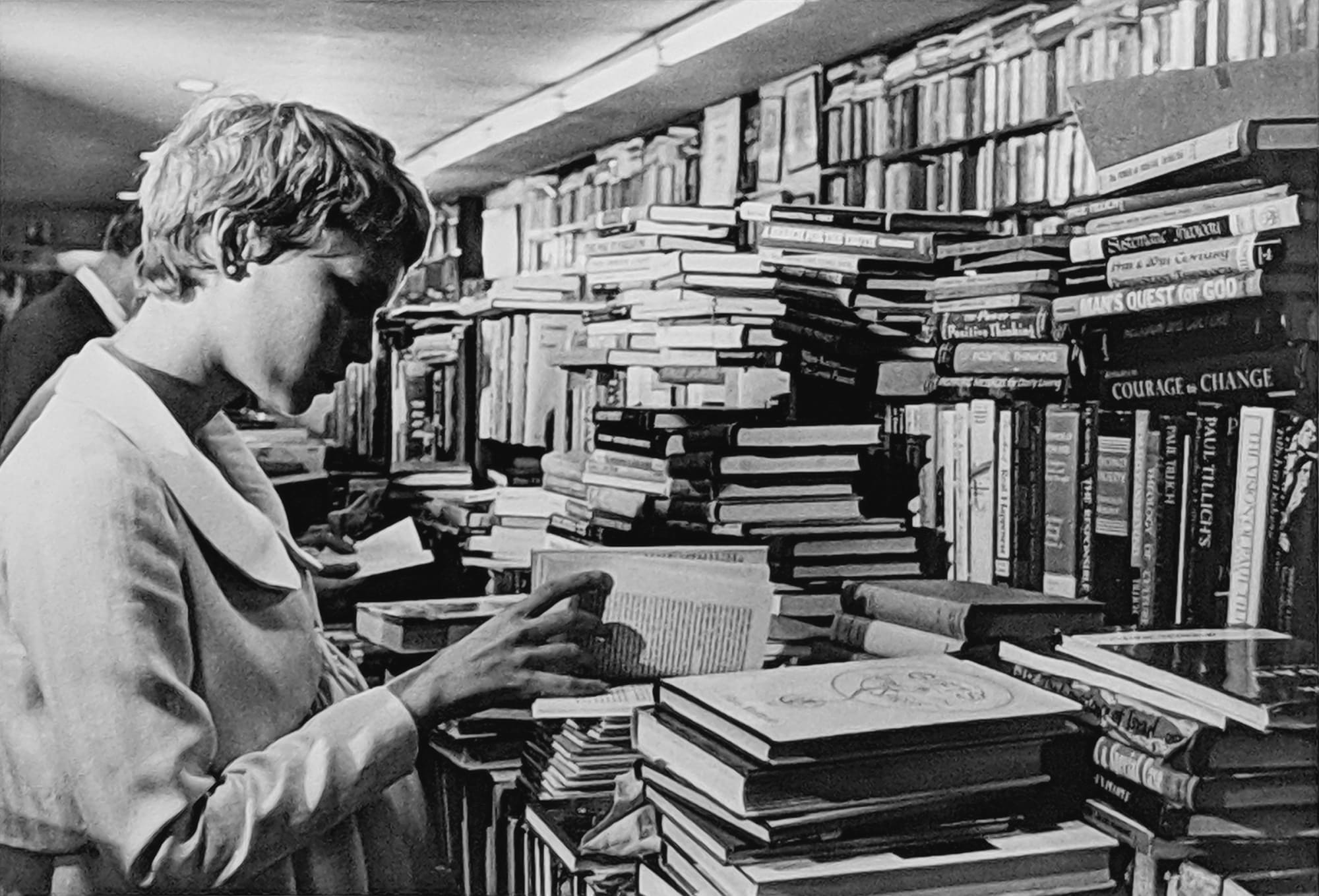 Hatami, Mia Farrow in the Strand book store scene, New York City, on the set of “Rosemary's Baby”, 1968