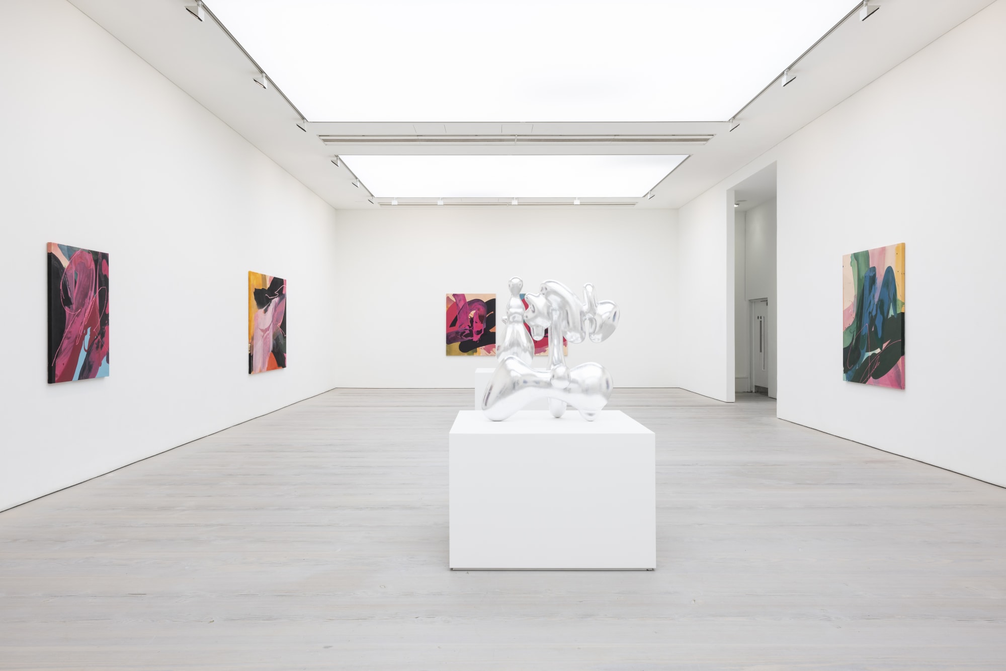 KATHRYN MACNAUGHTON & MISHA MILOVANOVICH: MOVING PARTS @ SAATCHI GALLERY