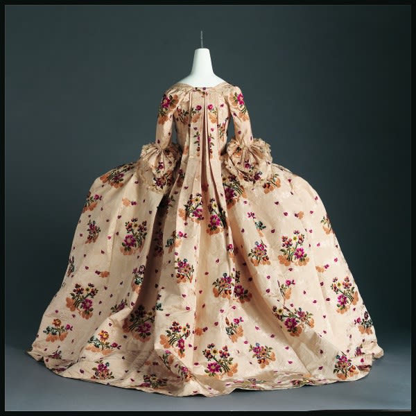 Robe à la française of brocaded silk British, ca. 1760 Phoenix Art Museum (1983.C.94.A)