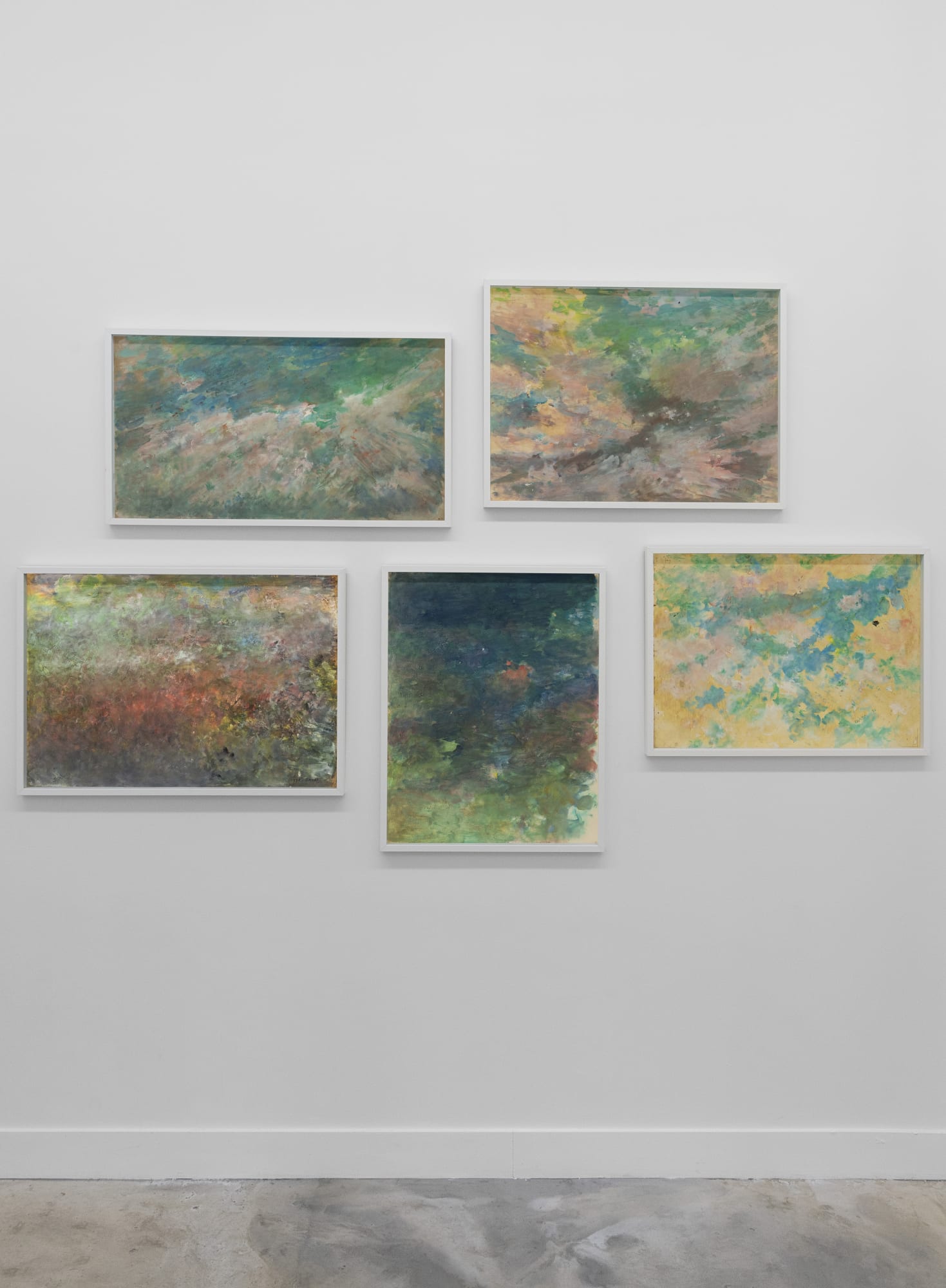 UN ARC-EN-CIEL​ EN PLEINE NUIT