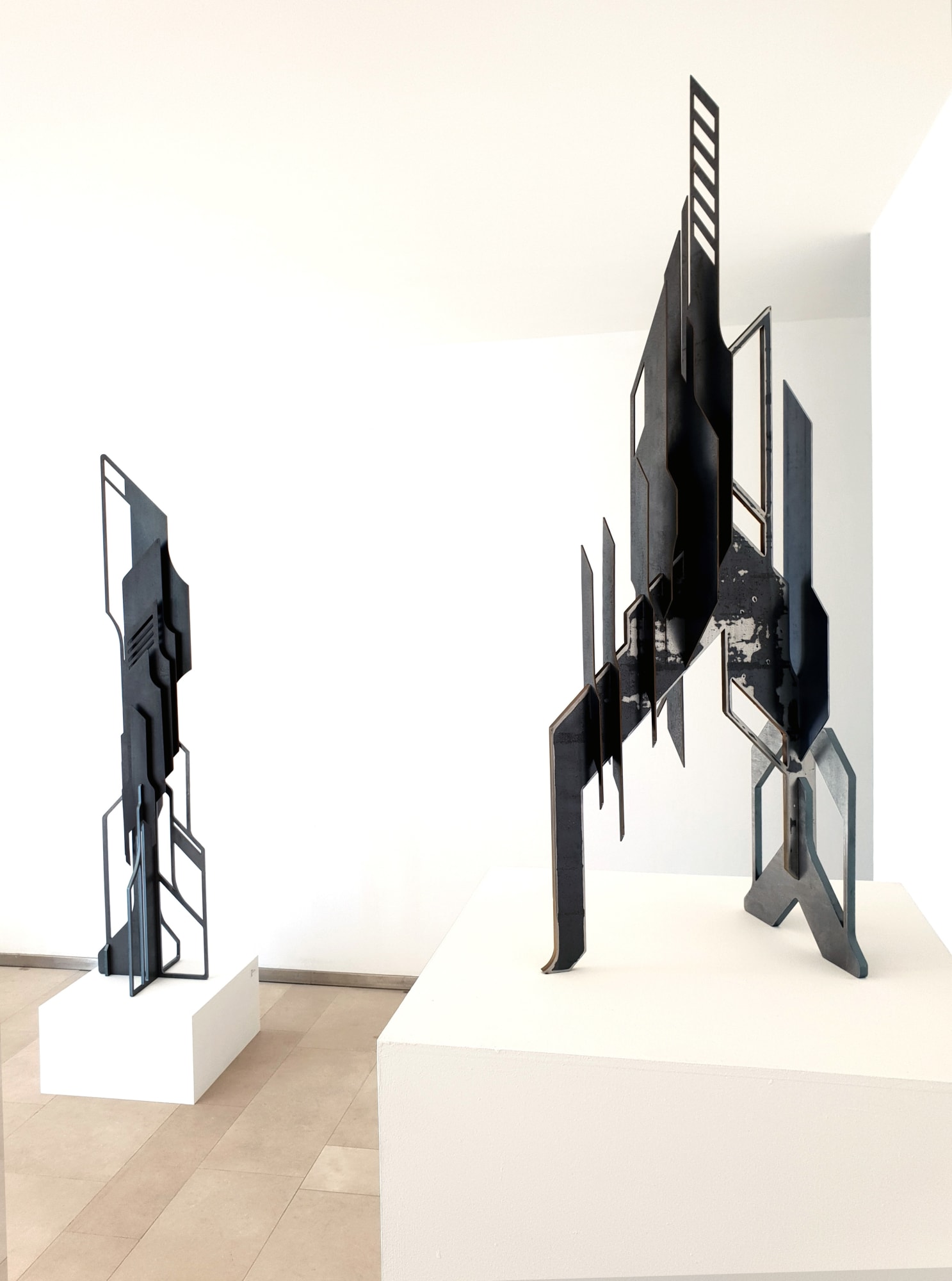 Pour recevoir le pdf incluant les œuvres disponibles vous pouvez nous contacter via le formulaire de contact To receive the pdf including the available works you can contact us via the contact form