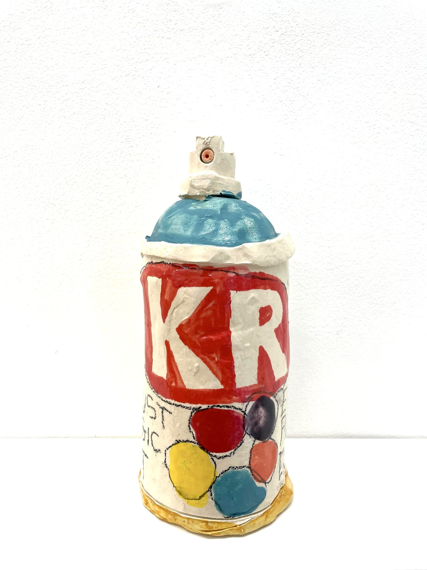 bombe de peinture / spray-paint can n°10 céramique émaillée - glazed ceramic année / year : 2020 - 2025 dimensions approx: 23 x 8 cm chaque cérimique est unique signée et datée each ceramic is unique signed and dated 380 €